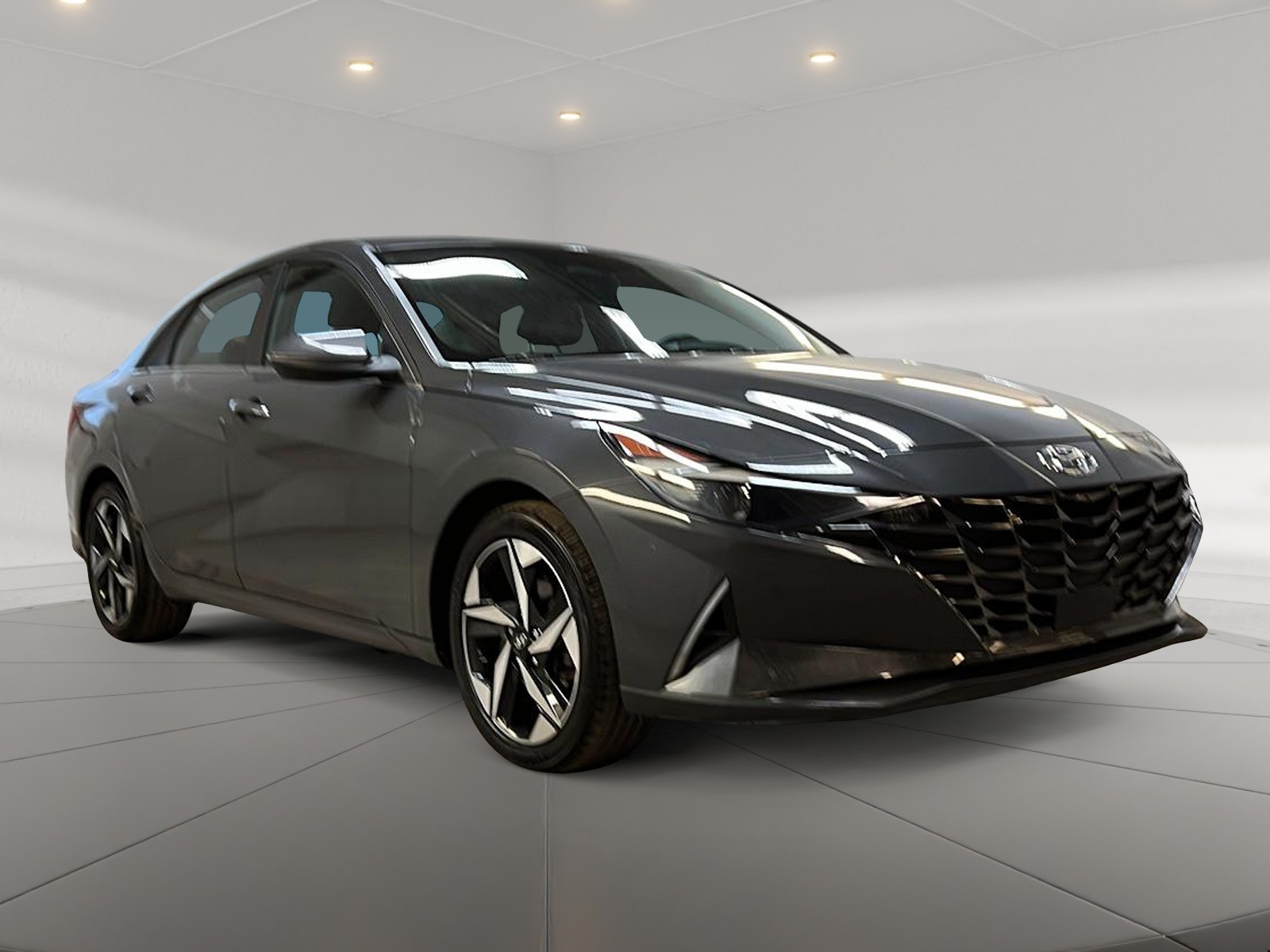 Hyundai Elantra 2023 - Image #3