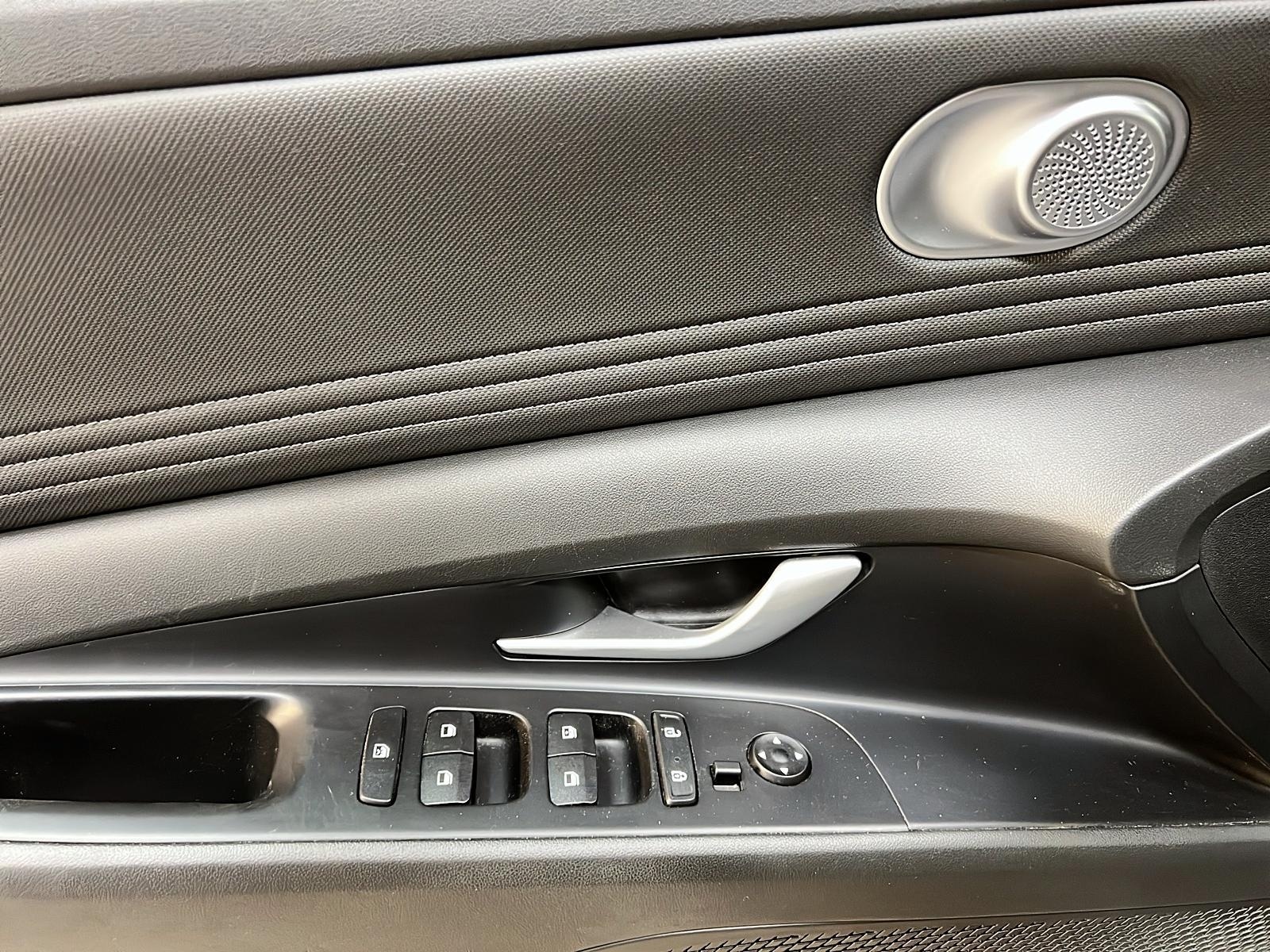 Hyundai Elantra 2023 - Image #23