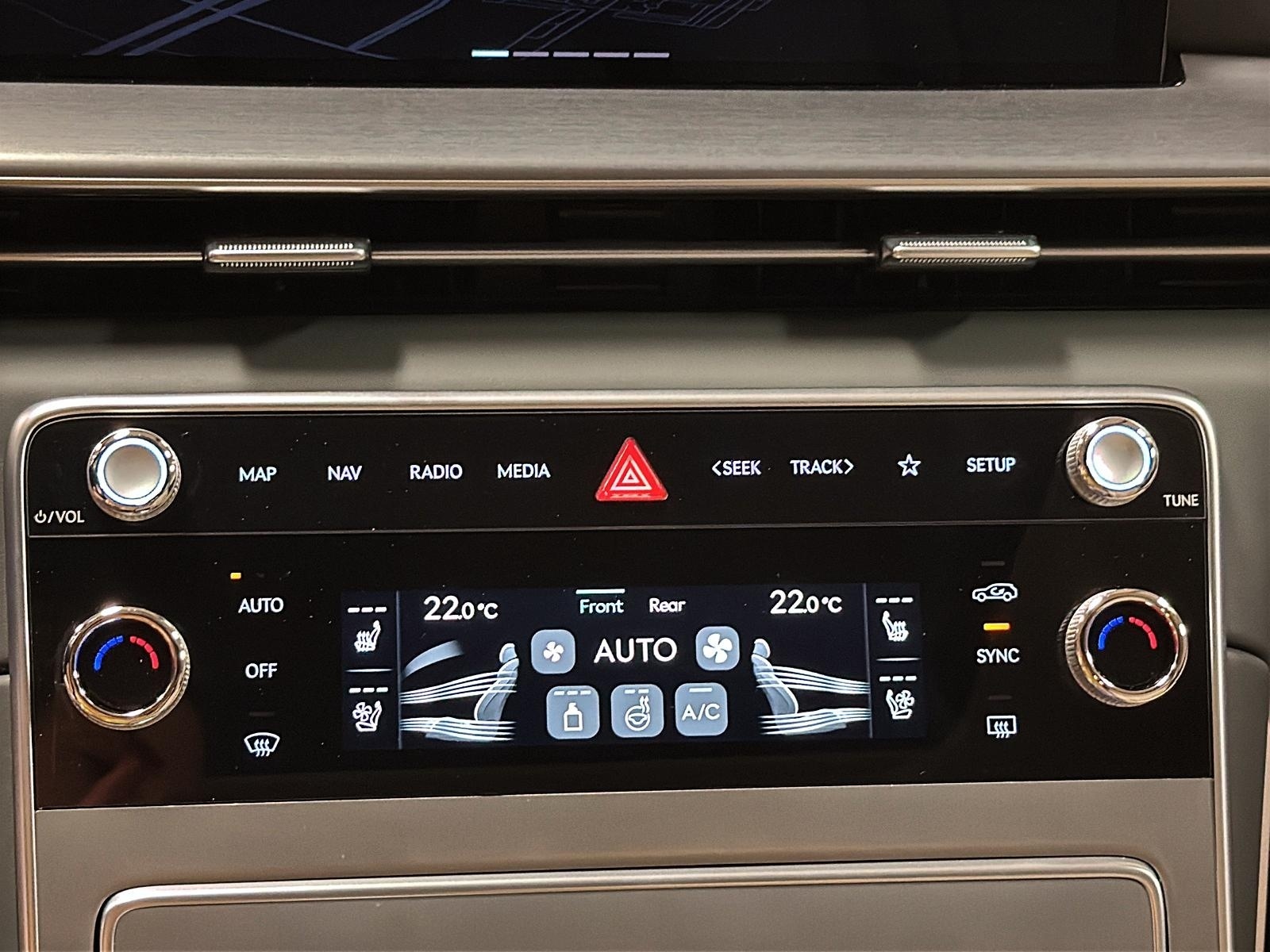 Genesis GV80 Advance 2.5T w/Tech 4RM 2026 - image #20