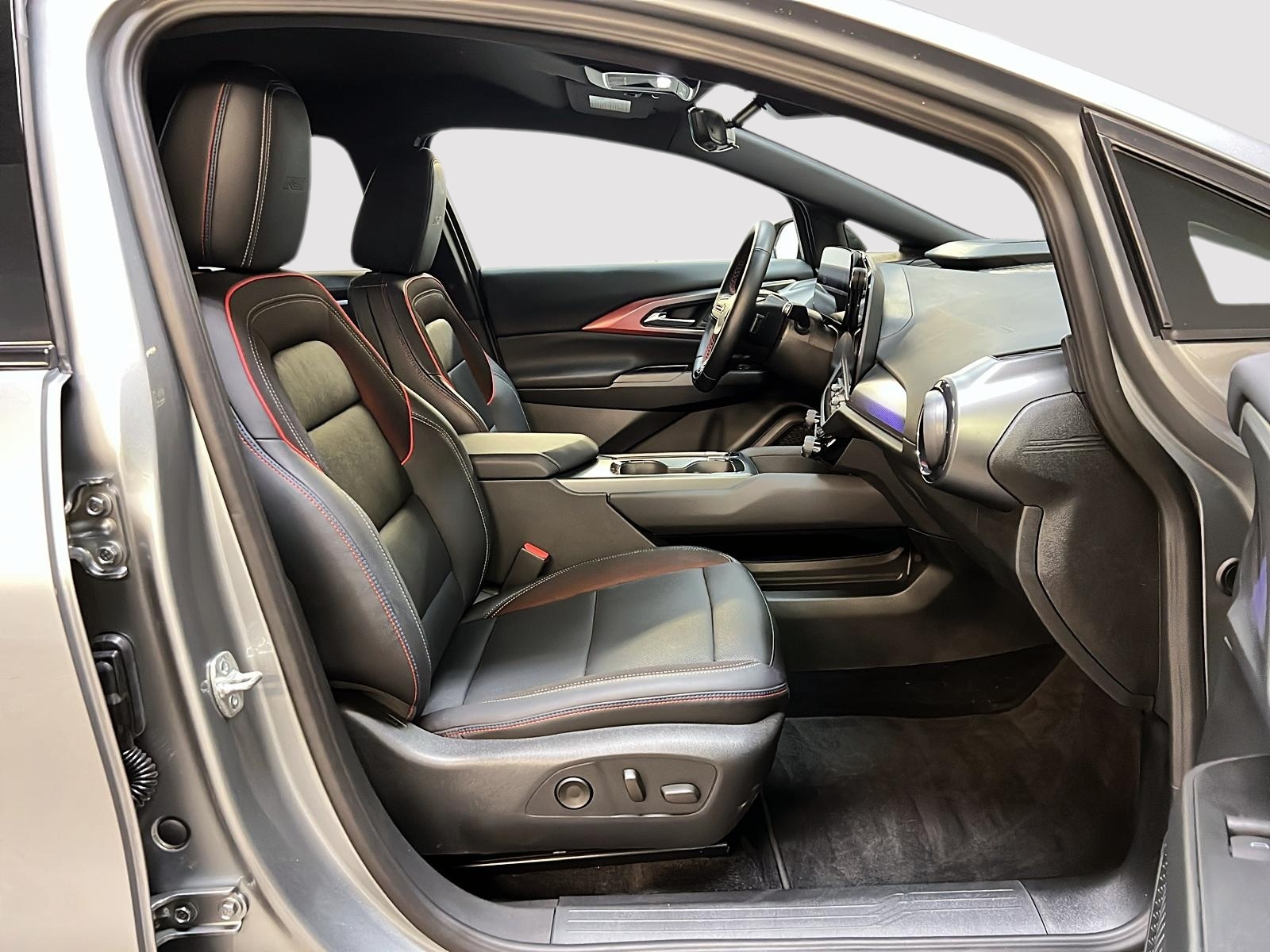 Chevrolet Equinox EV 2RS CUIR NAV 2025 - image #8