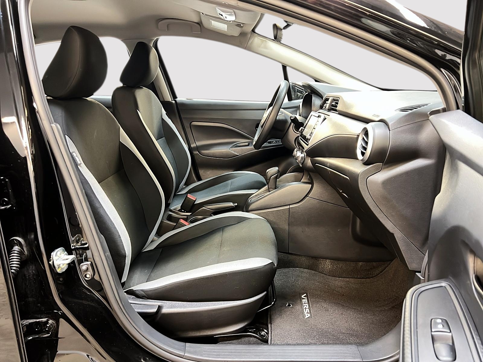 Nissan Versa S 2025 — photo 8