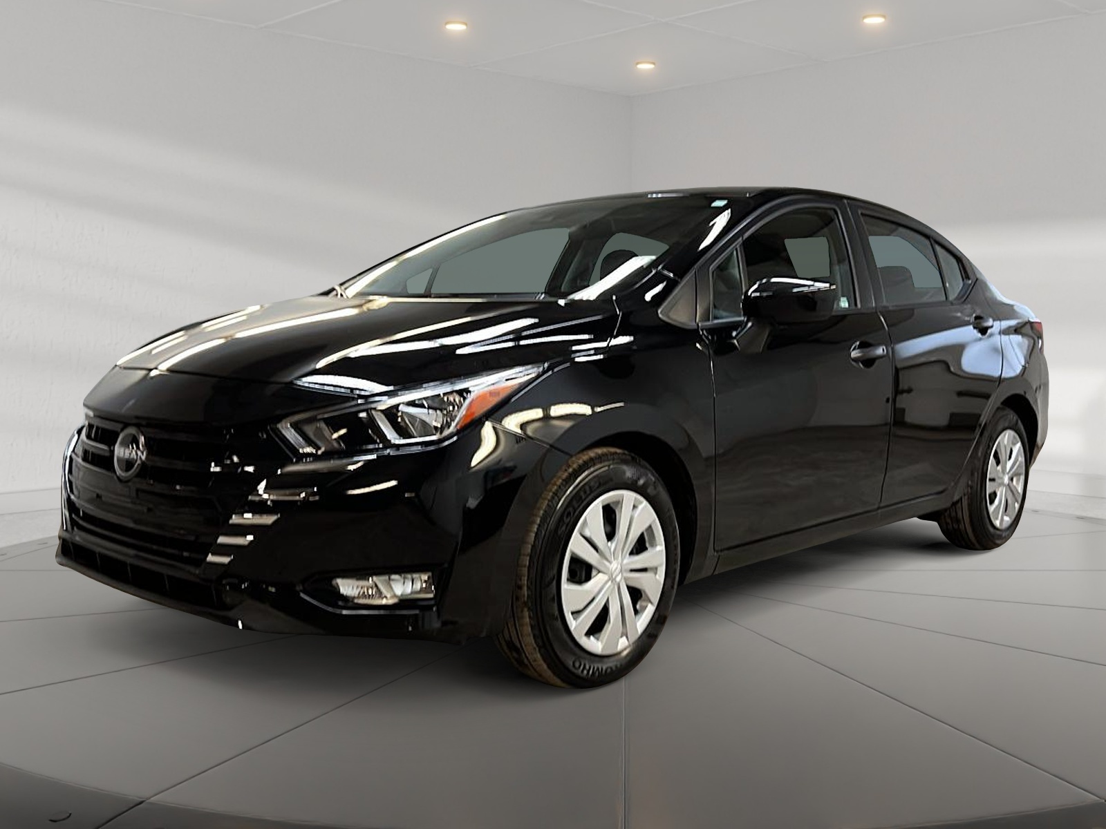 Nissan Versa S 2025