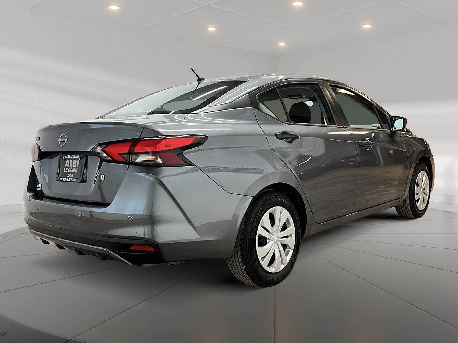 Nissan Versa S 2025 — photo 4