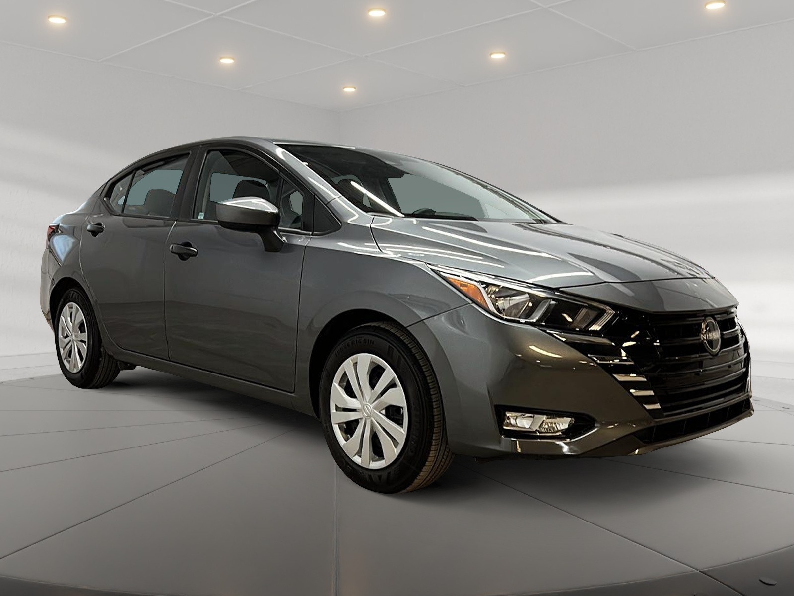 Nissan Versa S 2025 — photo 3