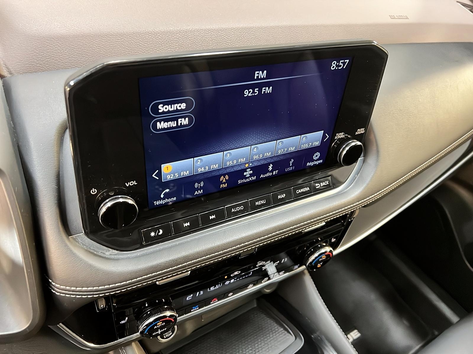 Nissan Rogue SL CUIR TOIT PANO NAV 4RM 2023 - image #18