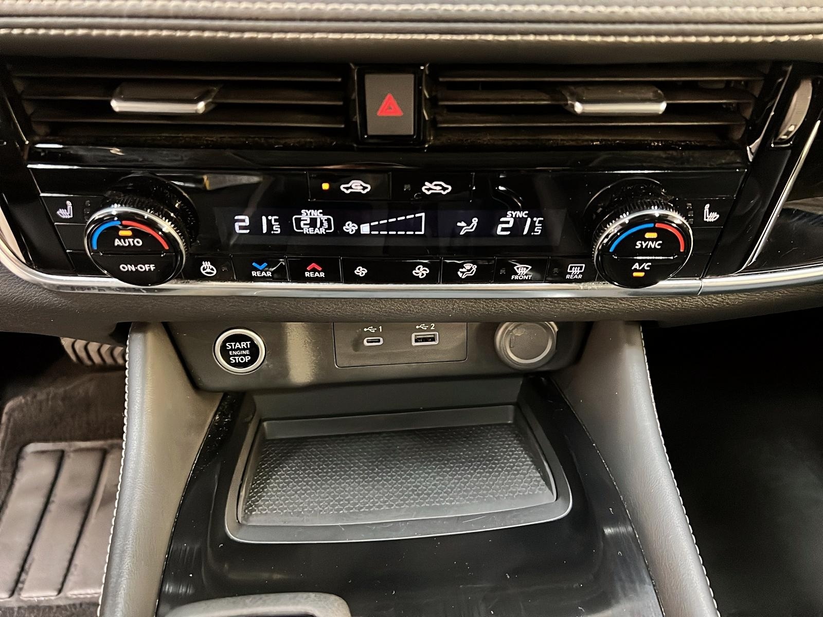 Nissan Rogue SL CUIR TOIT PANO NAV 4RM 2023 - image #17