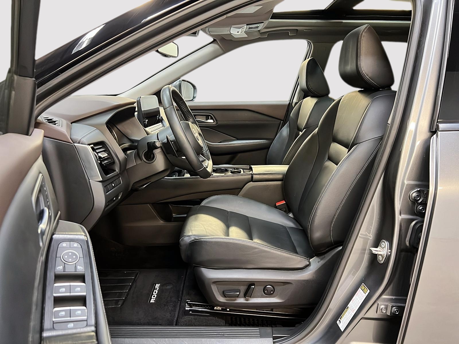 Nissan Rogue SL CUIR TOIT PANO NAV 4RM 2023 - image #7