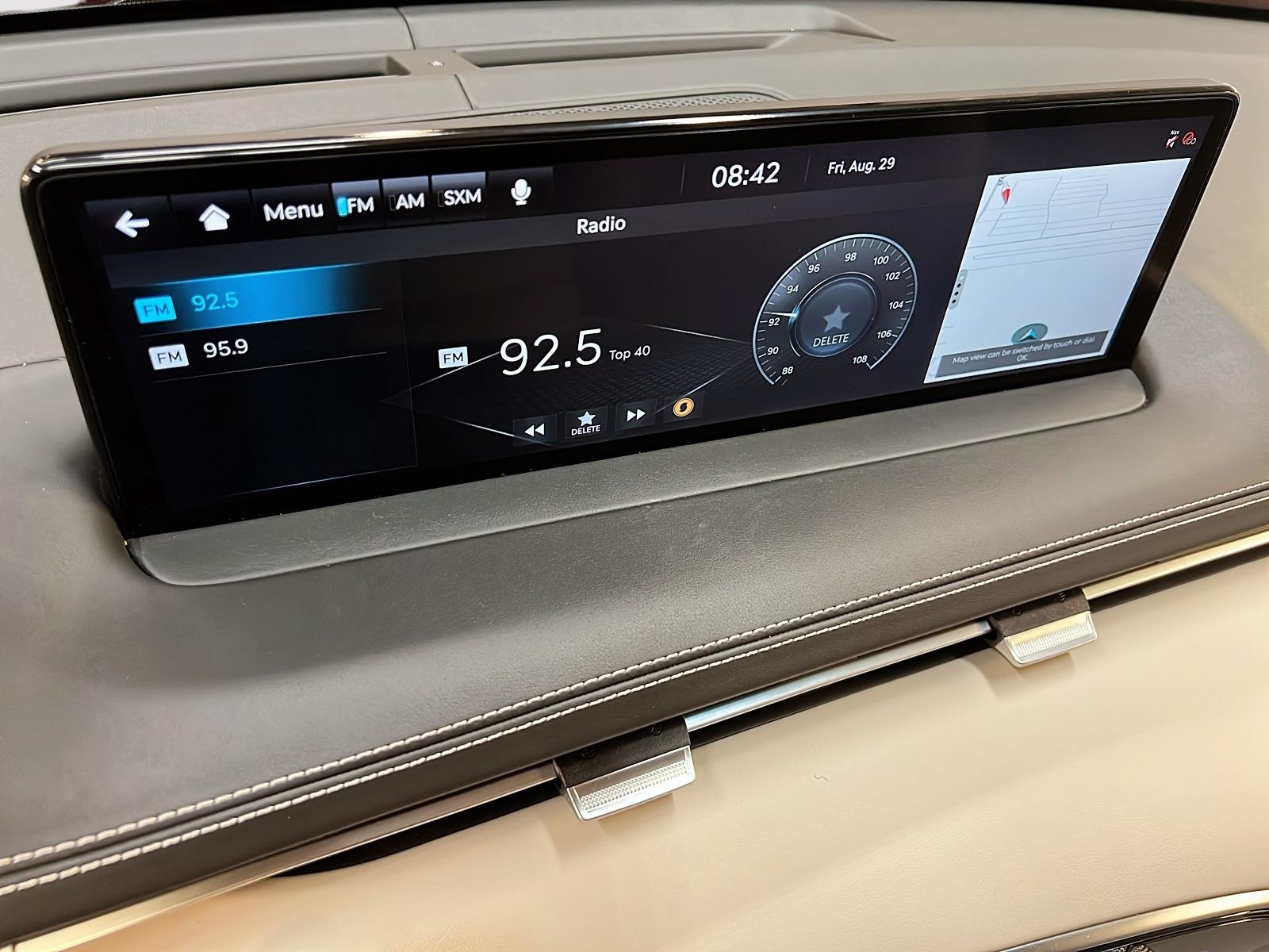 Genesis GV70 ADVANCED 2.5T CUIR TOIT PANO NAV 4RM 2024 - image #18