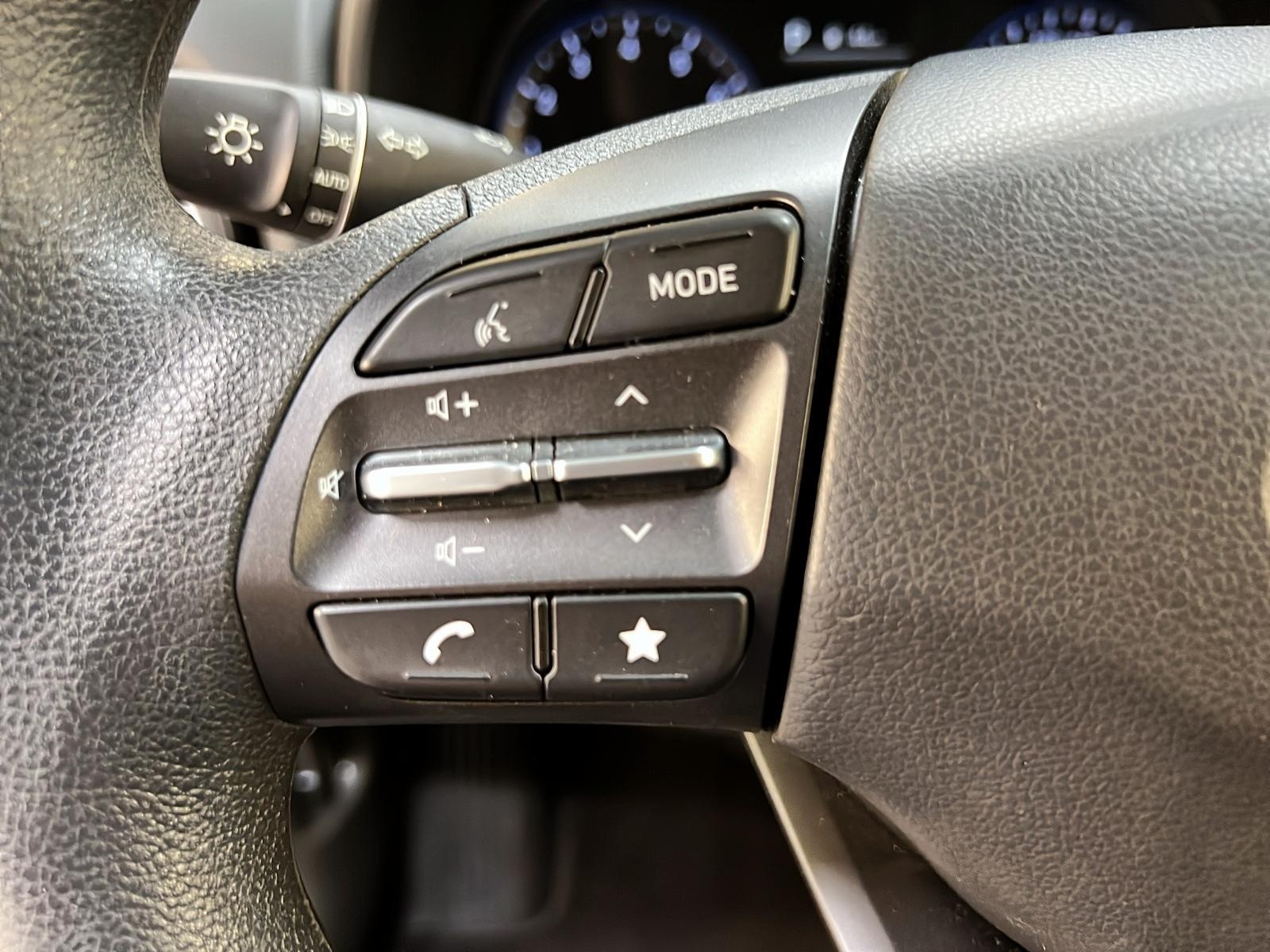 Hyundai Kona ESSENTIAL 2023 - image #18