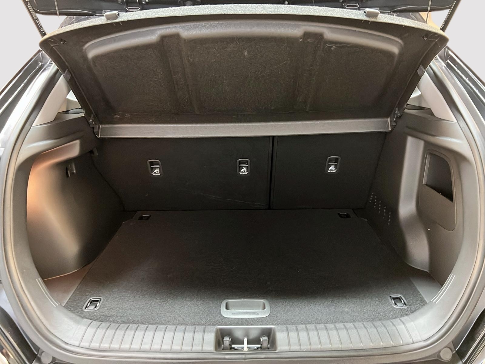 Hyundai Kona ESSENTIAL 2023 - image #12