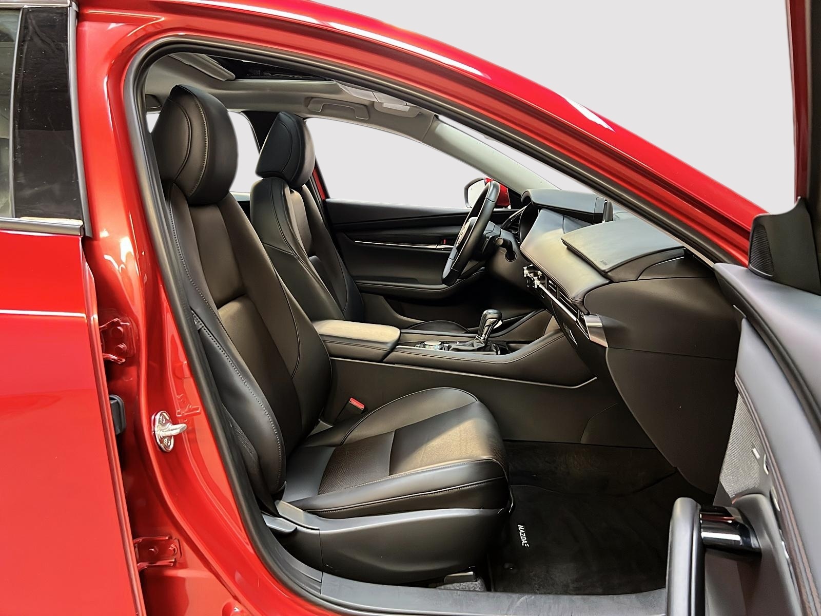 Mazda Mazda3 GT CUIR TOIT NAV 2024 - image #8