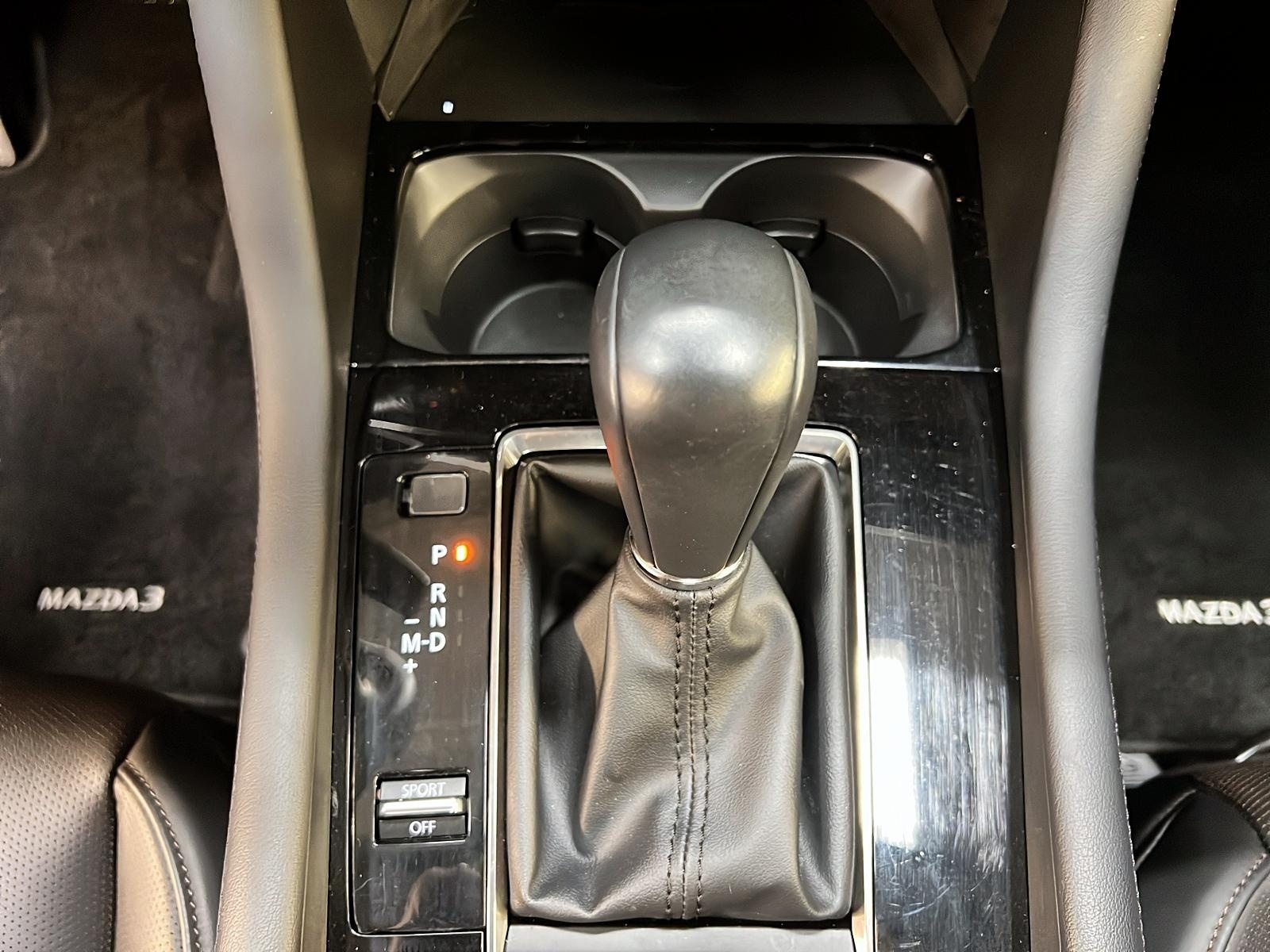 Mazda Mazda3 GT CUIR TOIT NAV 2024 - image #14