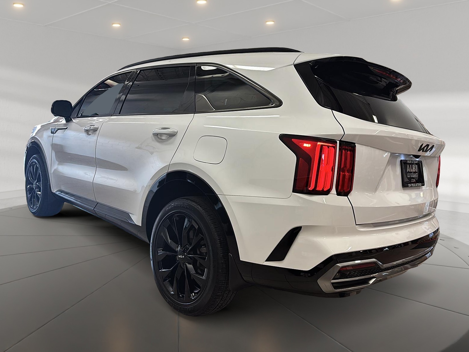 Kia Sorento SX TURBO CUIR TOIT PANO NAV 4RM 2023 - image #6