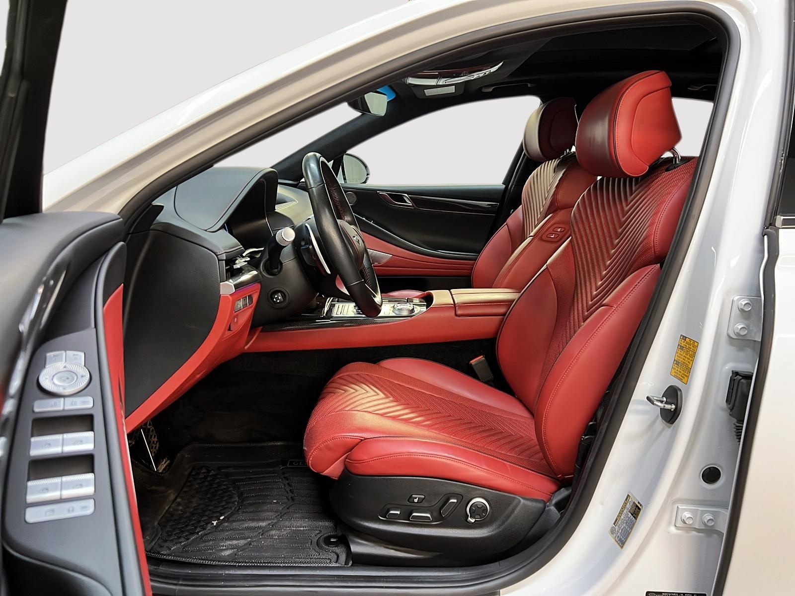 Genesis G80 SPORT PLUS 3.5T CUIR TOIT PANO NAV 4RM 2023 - image #7