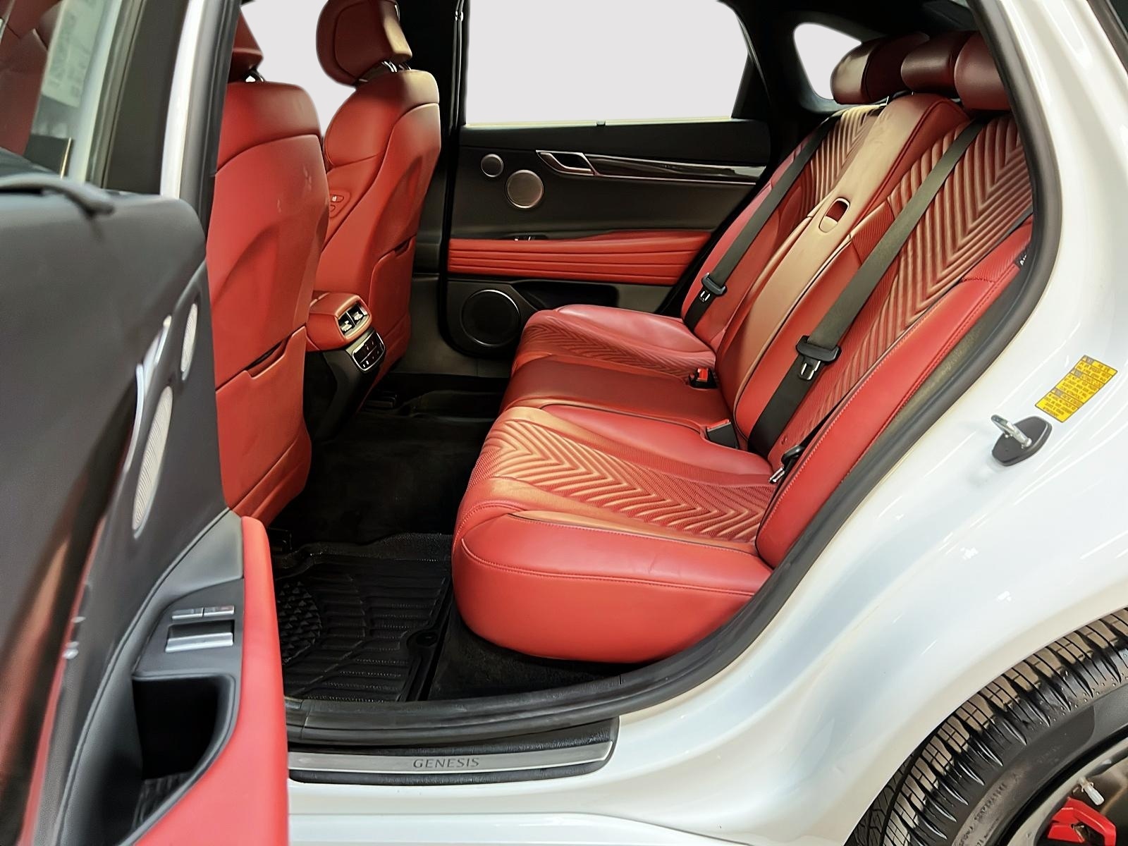 Genesis G80 2023 - Image #9
