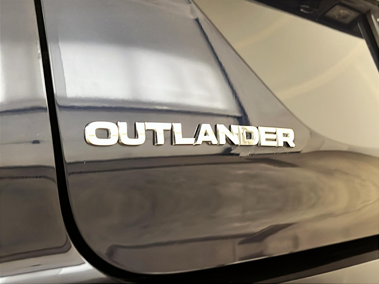 Mitsubishi Outlander ES S AWC 2022 - image #25
