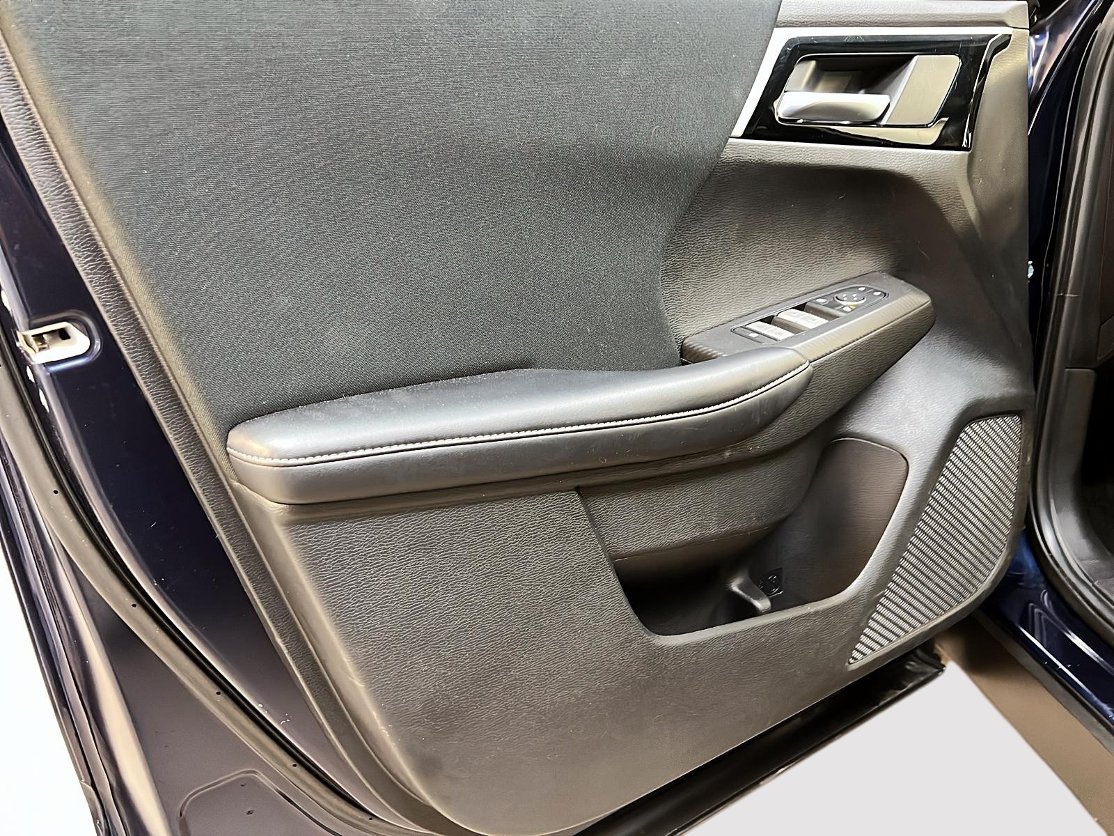 Mitsubishi Outlander ES S AWC 2022 - image #23