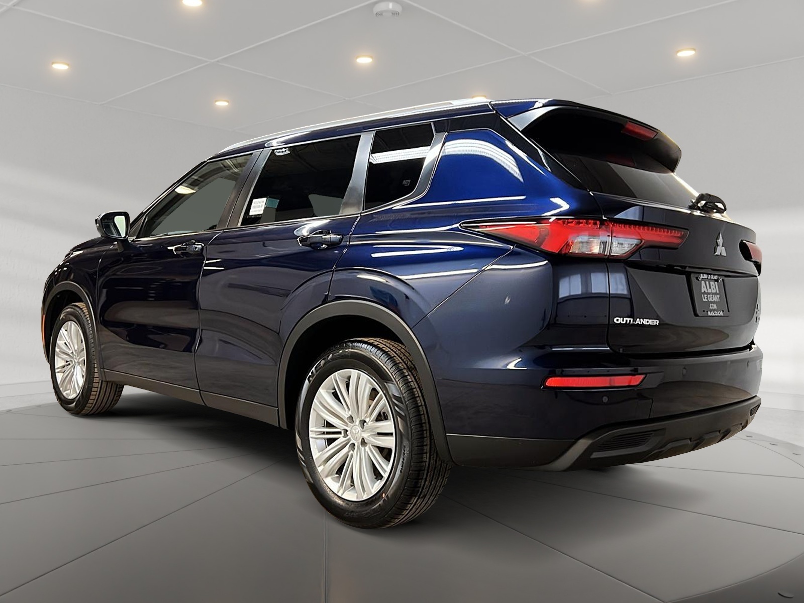 Mitsubishi Outlander ES S AWC 2022 - image #6