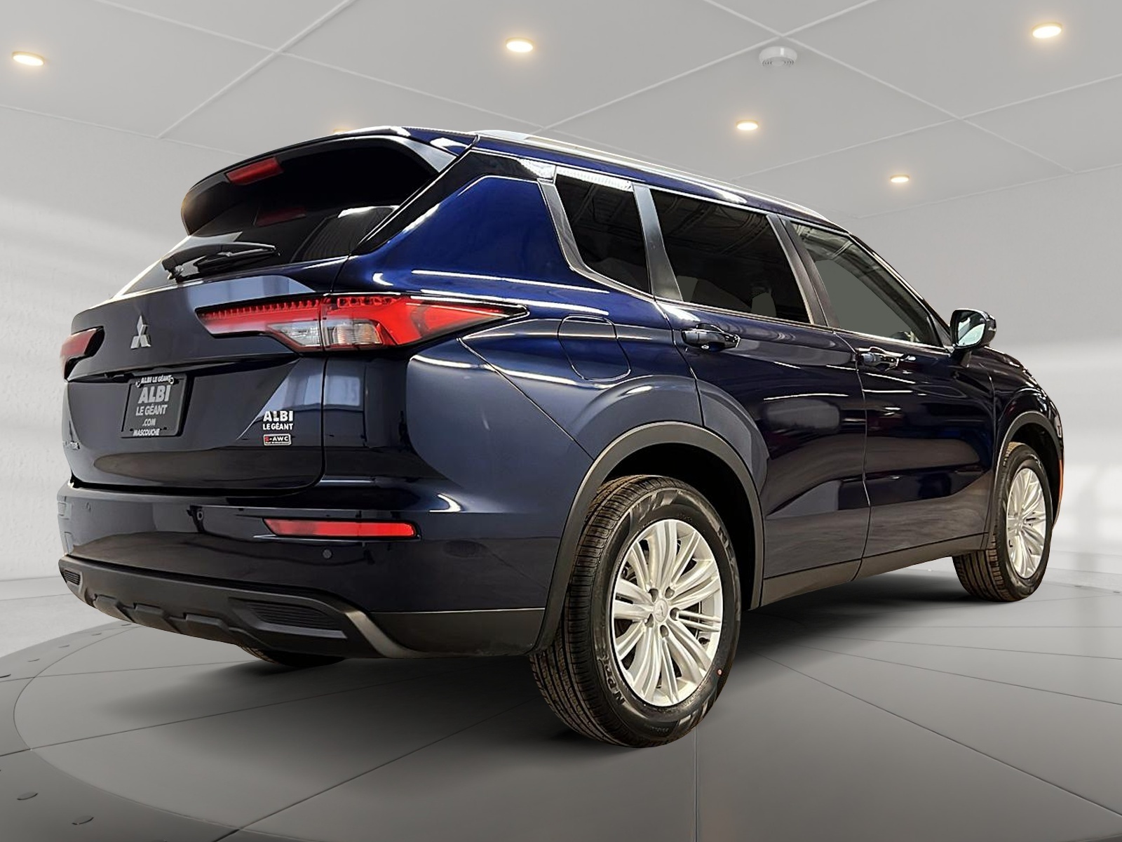 Mitsubishi Outlander 2022 - Image #4