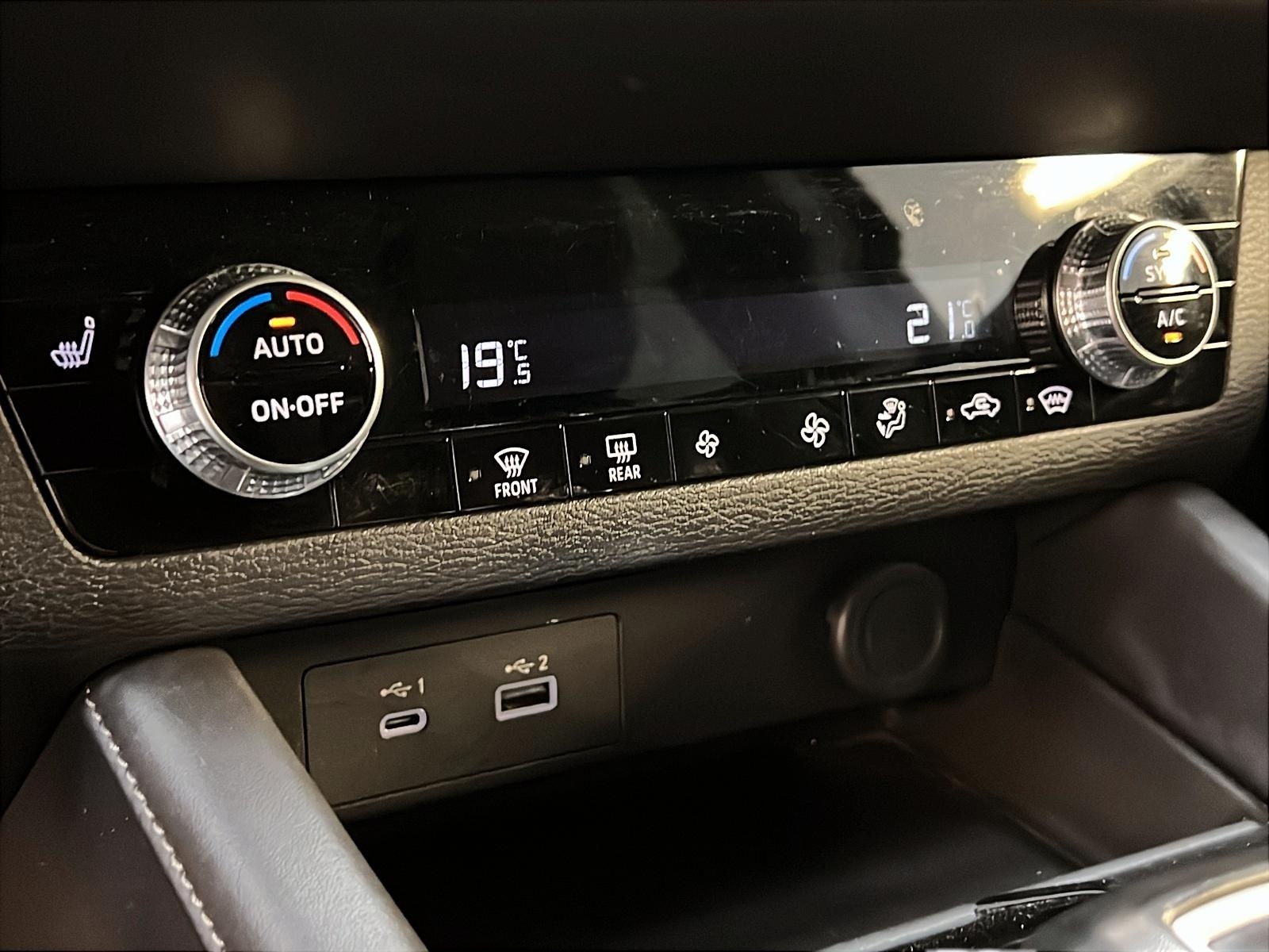 Mitsubishi Outlander ES S AWC 2022 - image #15