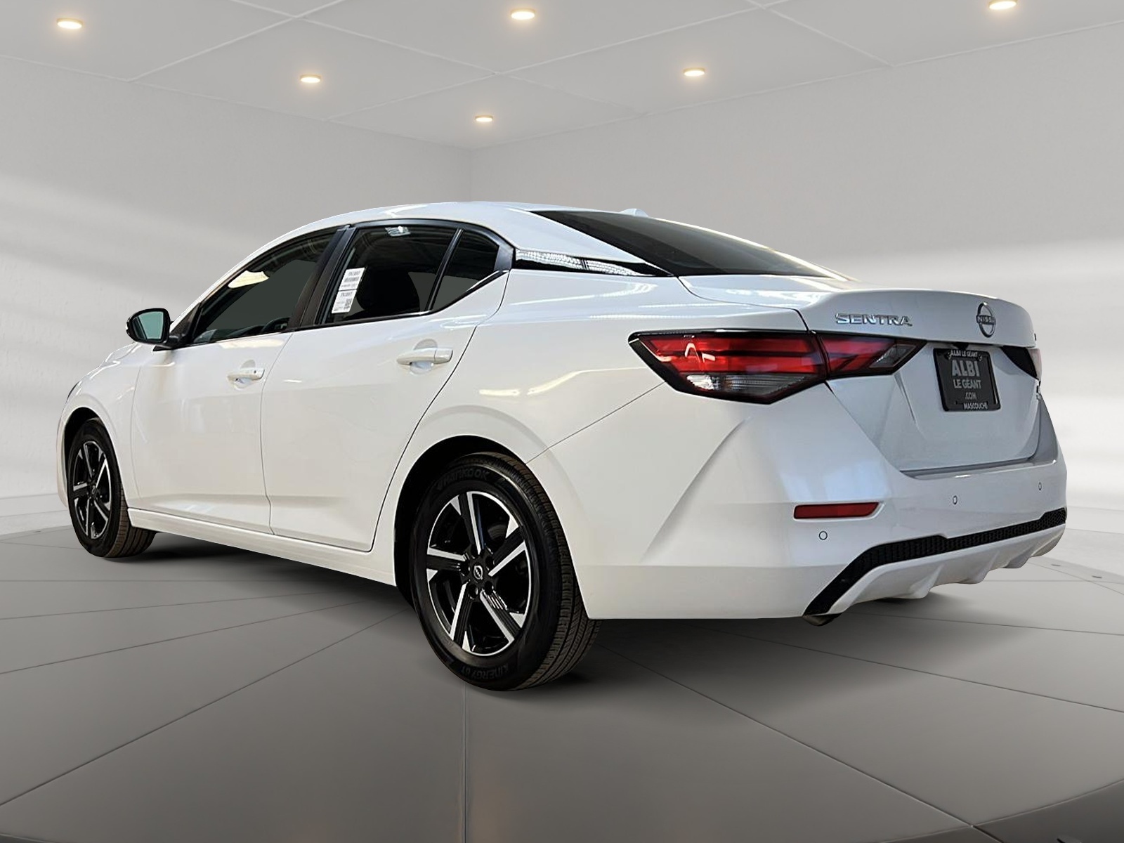 Nissan Sentra SV TOIT 2024 - image #6