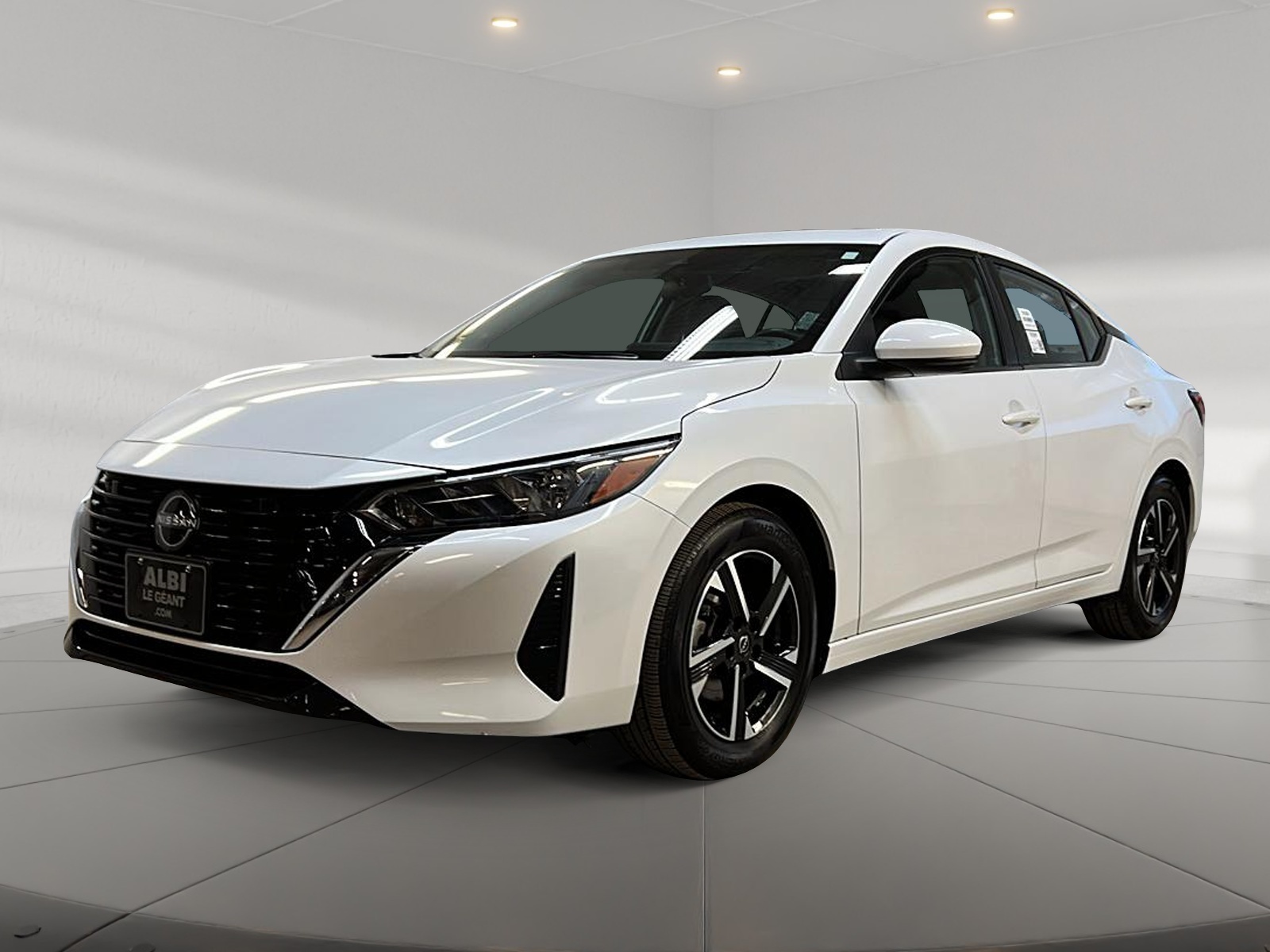 Nissan Sentra SV TOIT 2024 - image #1