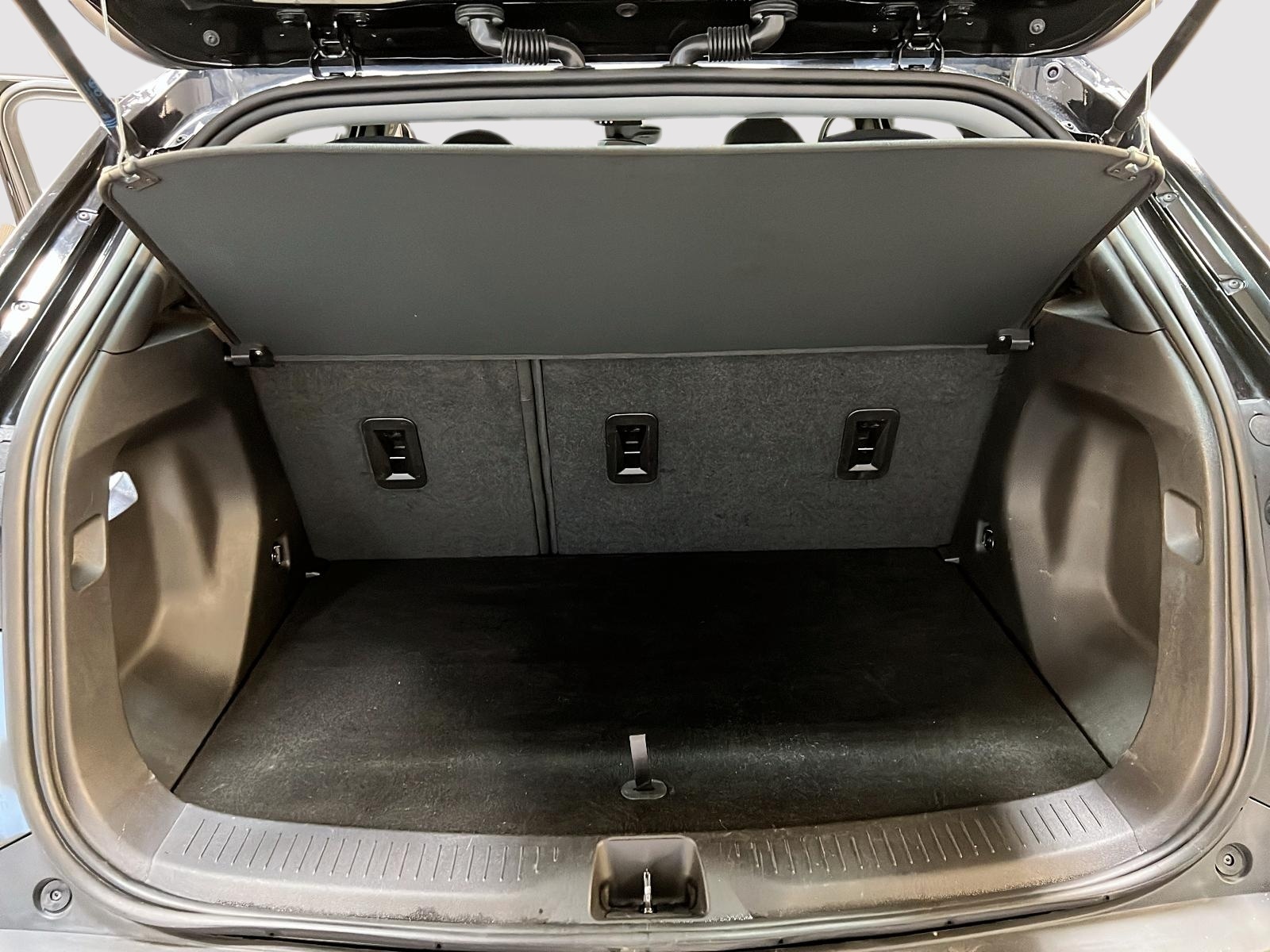 Chevrolet Bolt EUV LT 2023 - image #12