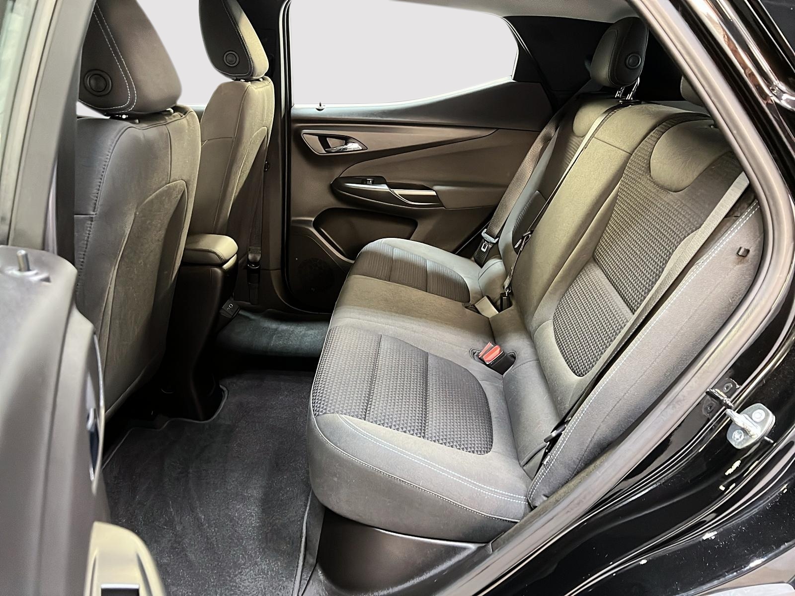Chevrolet Bolt EUV 2023 - Image #9
