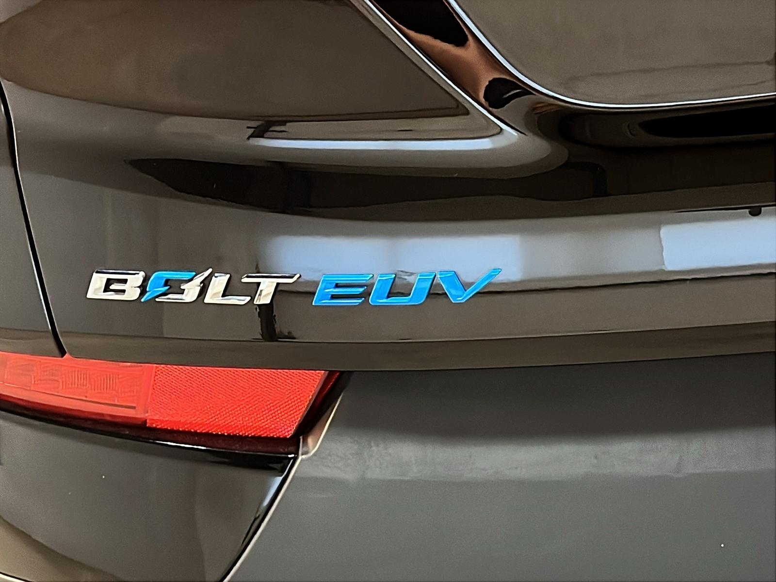 Chevrolet Bolt EUV LT 2023 - image #26