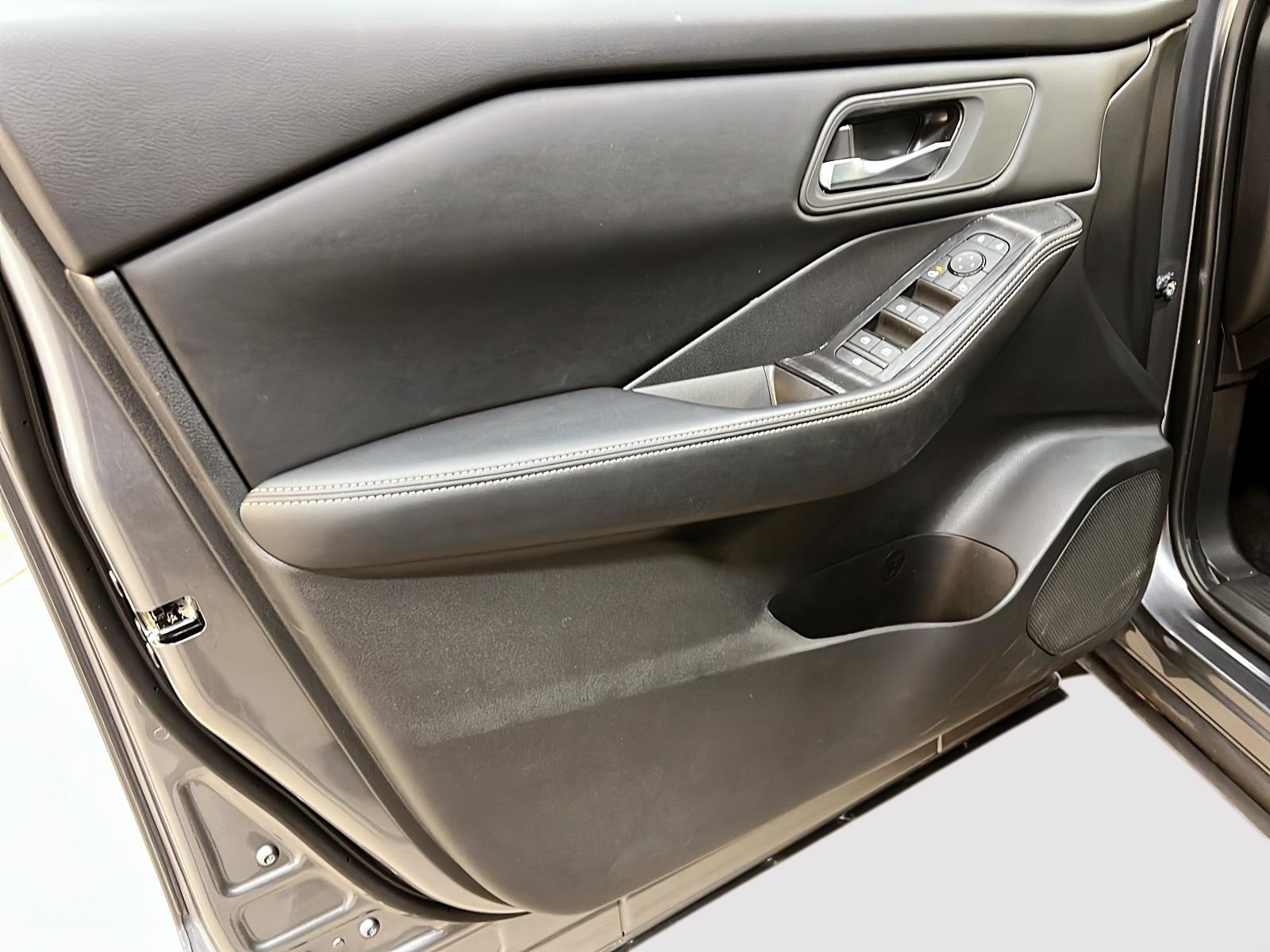Nissan Rogue 2024 - Image #24