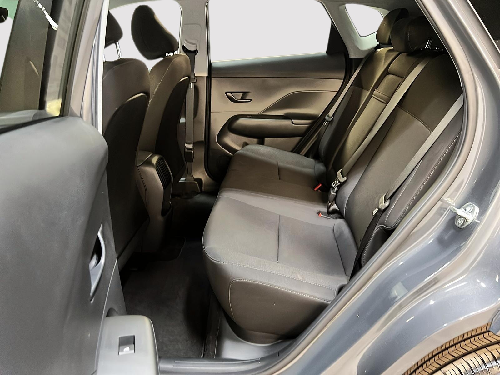 Hyundai Kona EV PREFERRED NAV 2024 - image #9