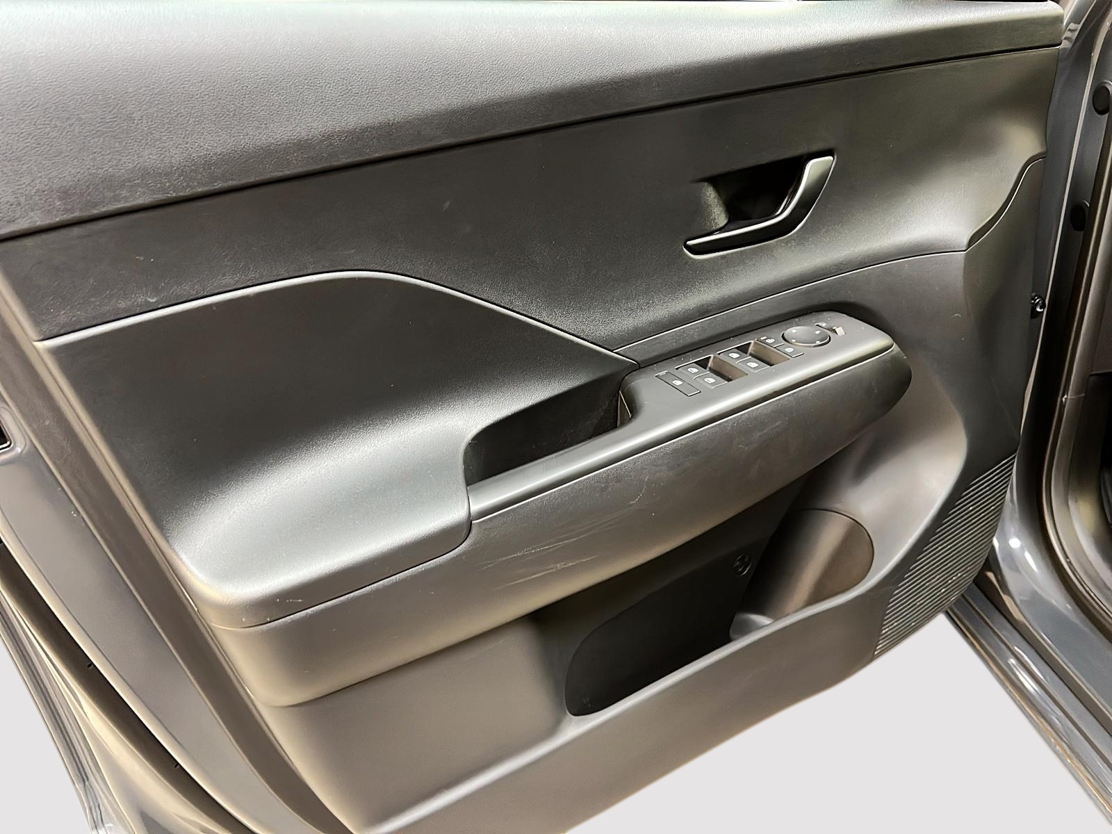 Hyundai Kona EV 2024 - Image #23