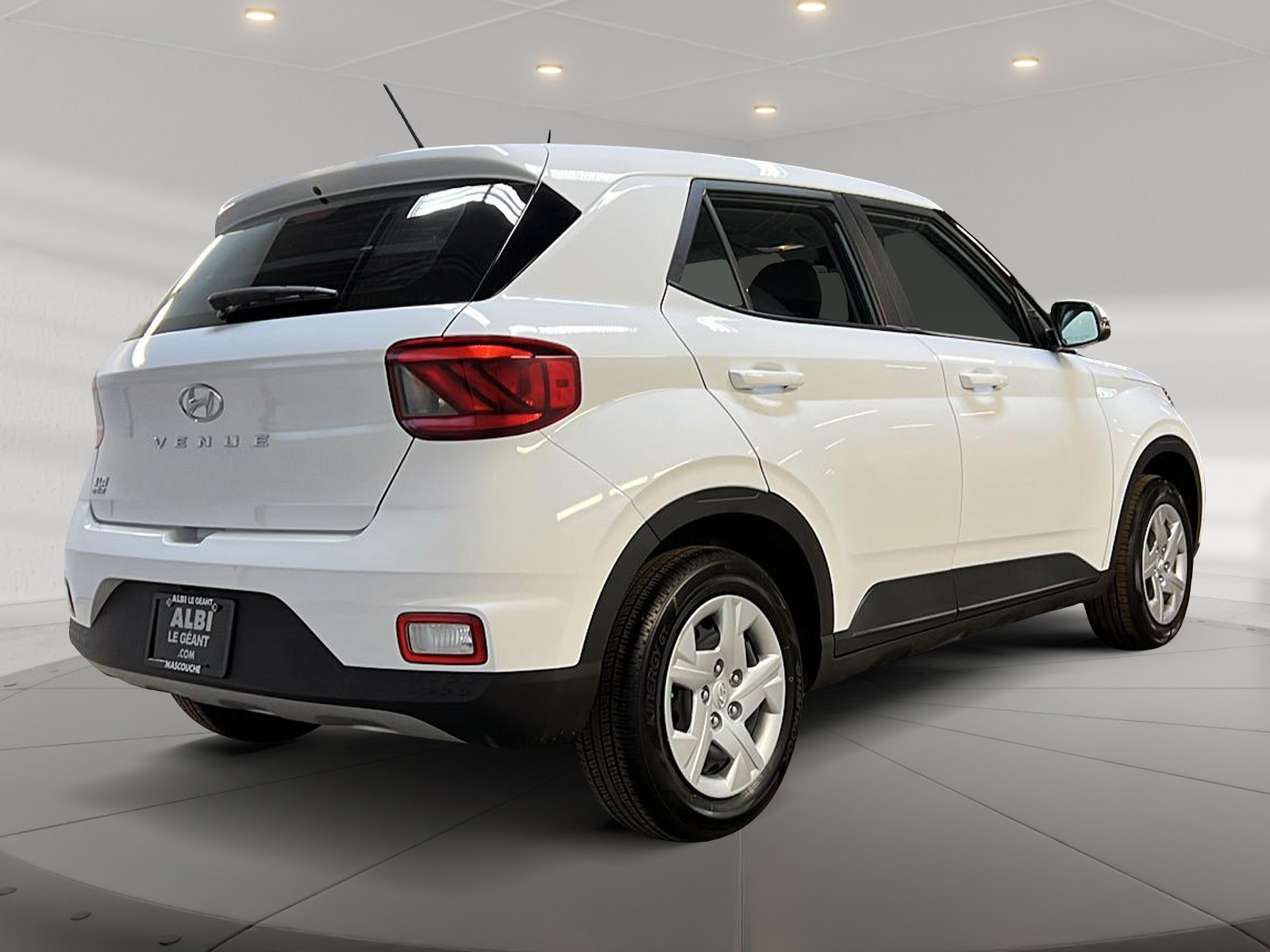 Hyundai Venue ESSENTIEL 2023 - image #4