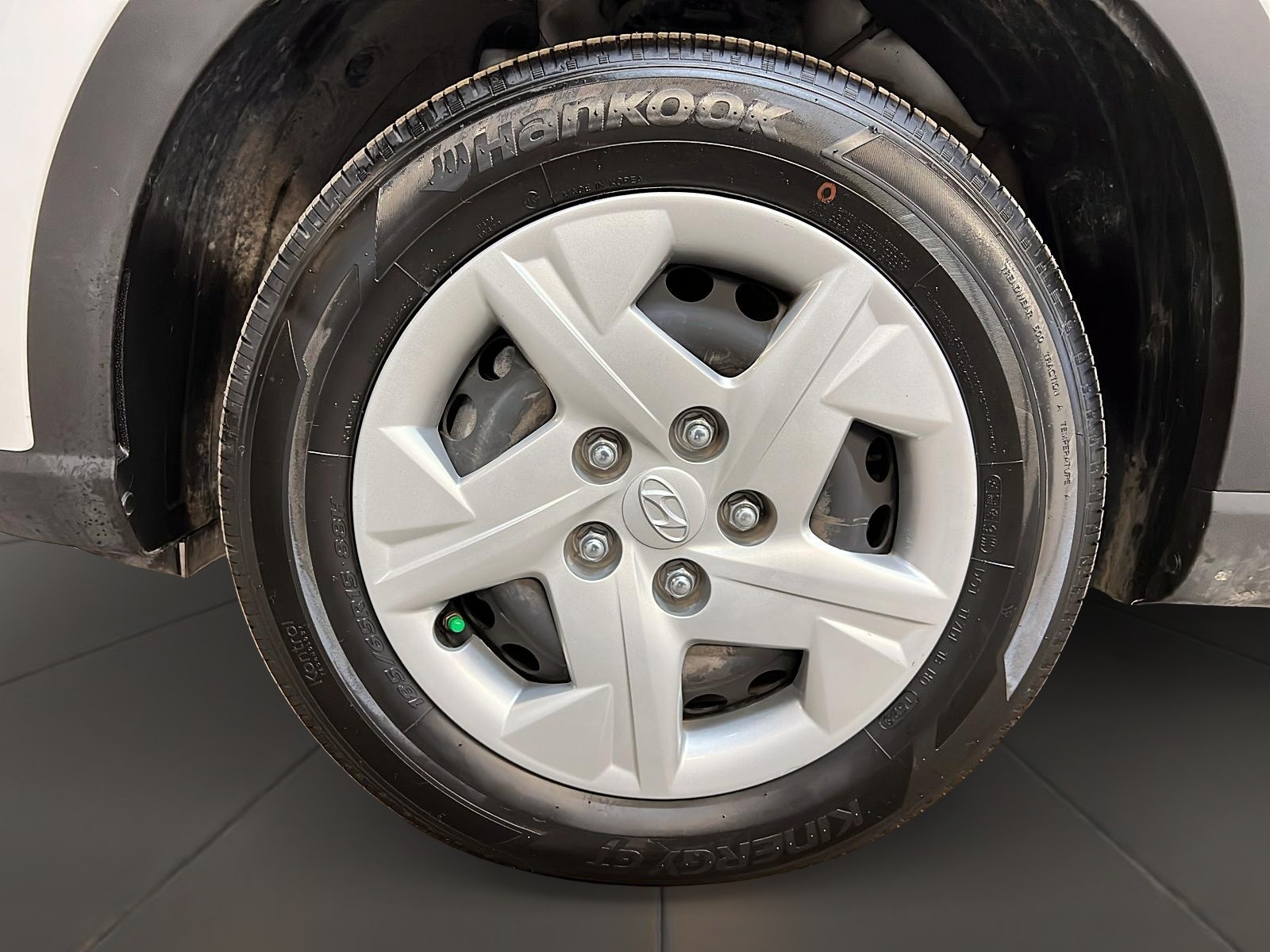 Hyundai Venue ESSENTIEL 2023 - image #23