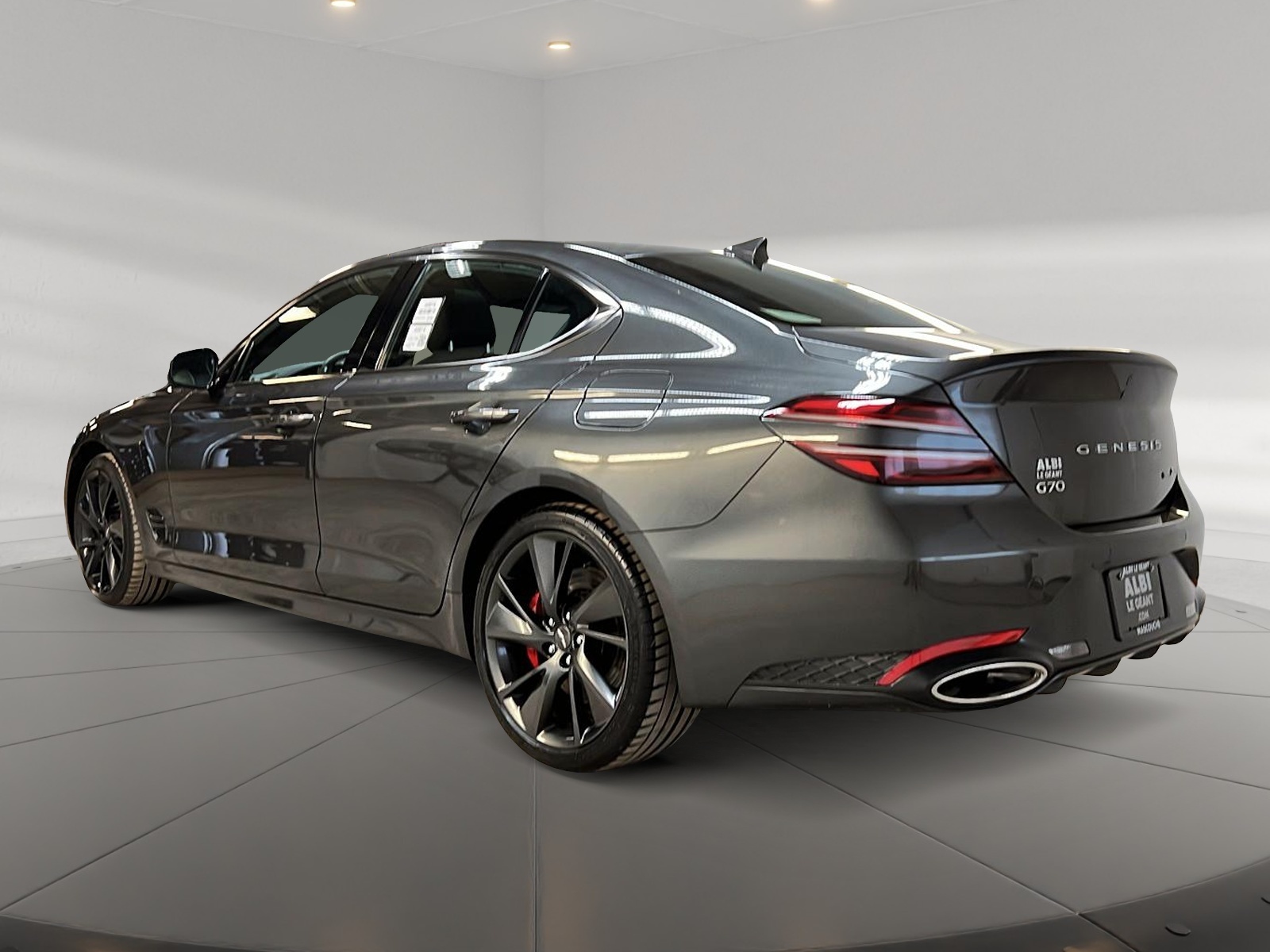 Genesis G70 SPORT 3.3T CUIR TOIT NAV 4RM 2023 - image #6