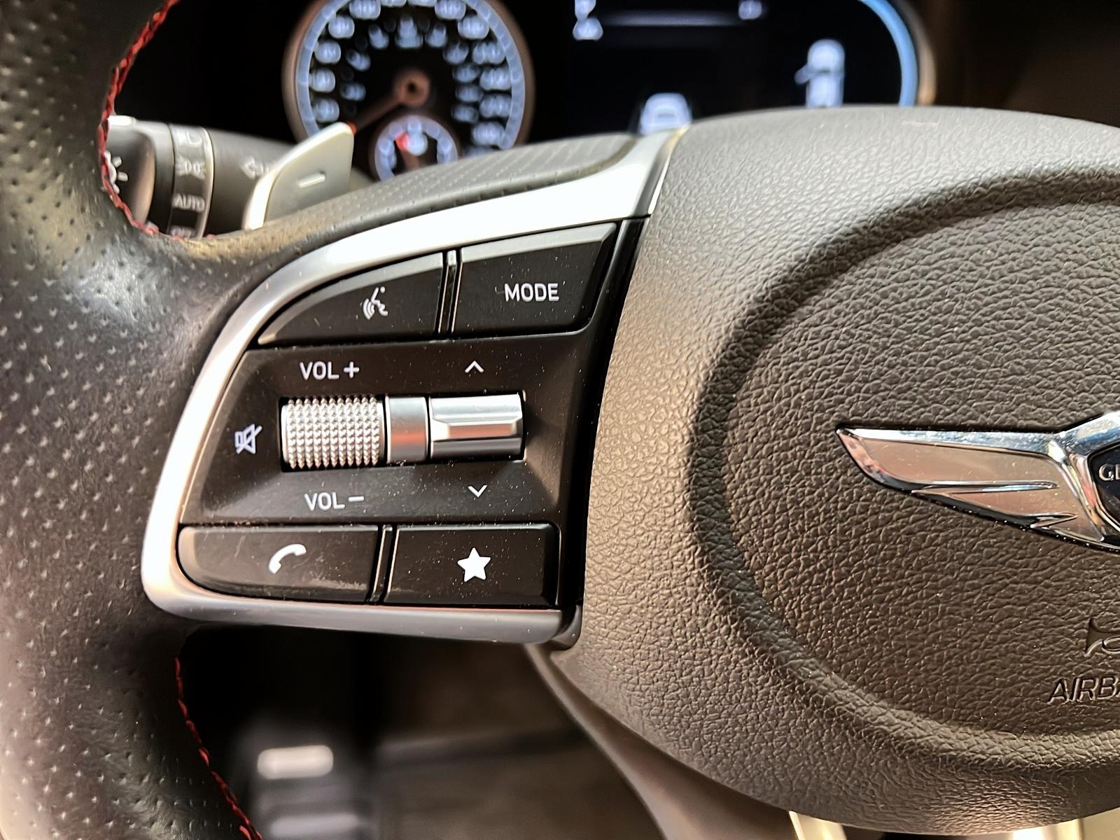 Genesis G70 SPORT 3.3T CUIR TOIT NAV 4RM 2023 - image #22