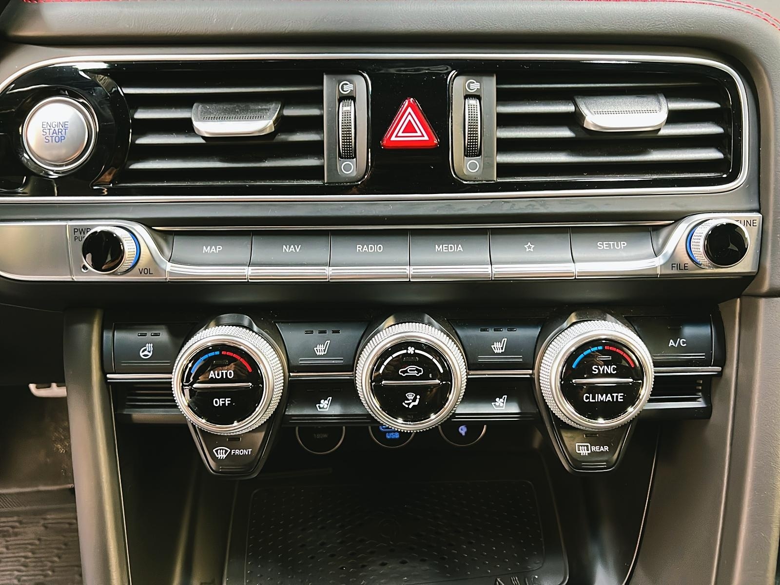 Genesis G70 SPORT 3.3T CUIR TOIT NAV 4RM 2023 - image #16