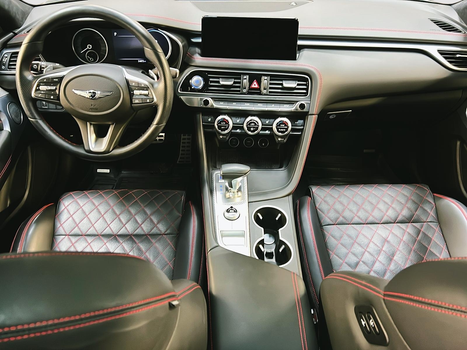 Genesis G70 SPORT 3.3T CUIR TOIT NAV 4RM 2023 - image #11