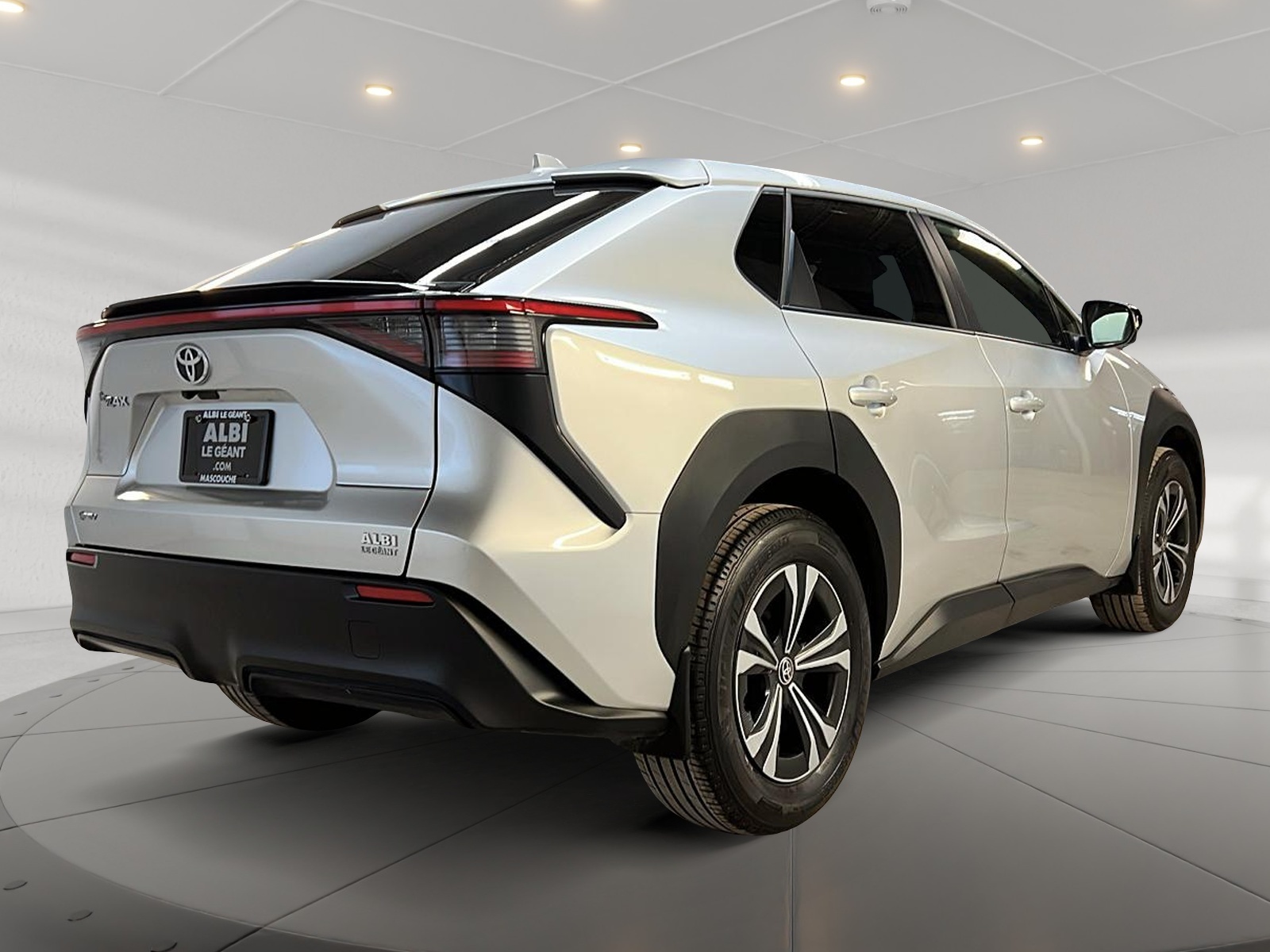 Toyota bZ4X LE 2024 - image #4