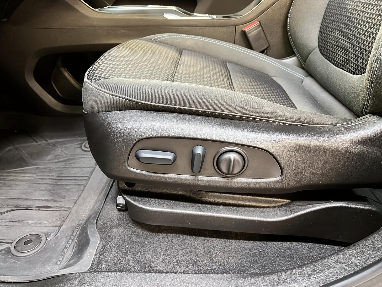 Chevrolet Bolt EUV 2LT 2023 - image #23