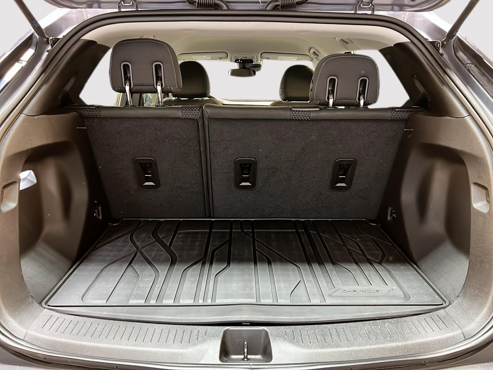 Chevrolet Bolt EUV 2023 - Image #12