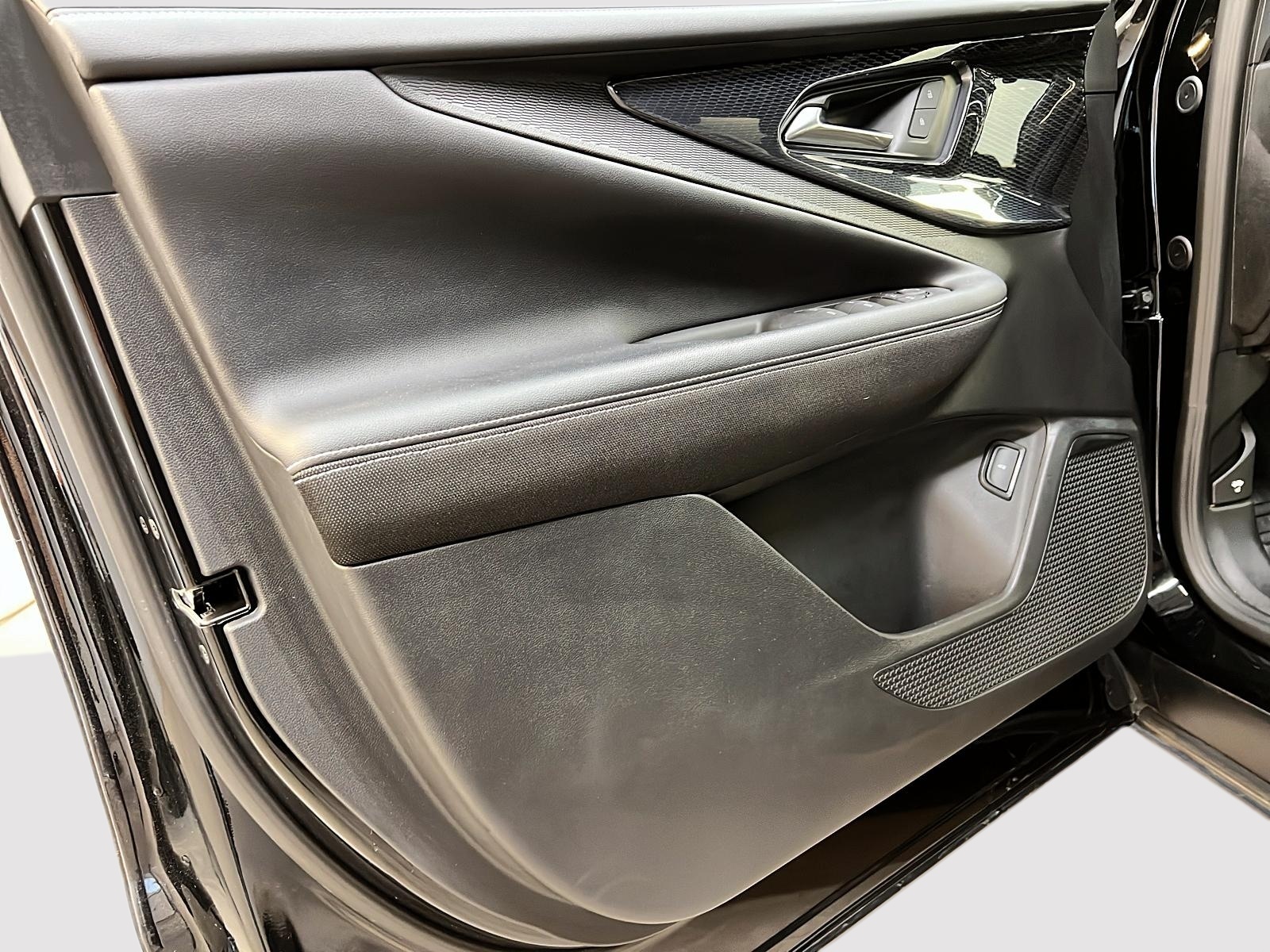 Chevrolet Blazer EV 2LT CUIR NAV 4RM 2025 - image #22