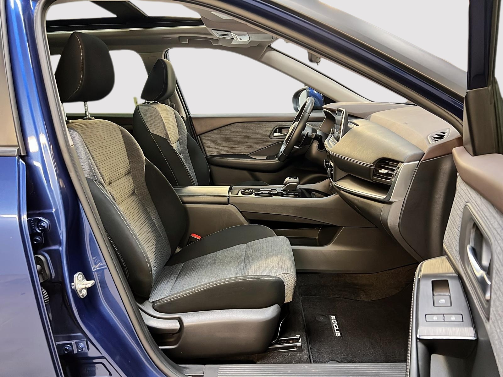 Nissan Rogue 2023 - Image #8