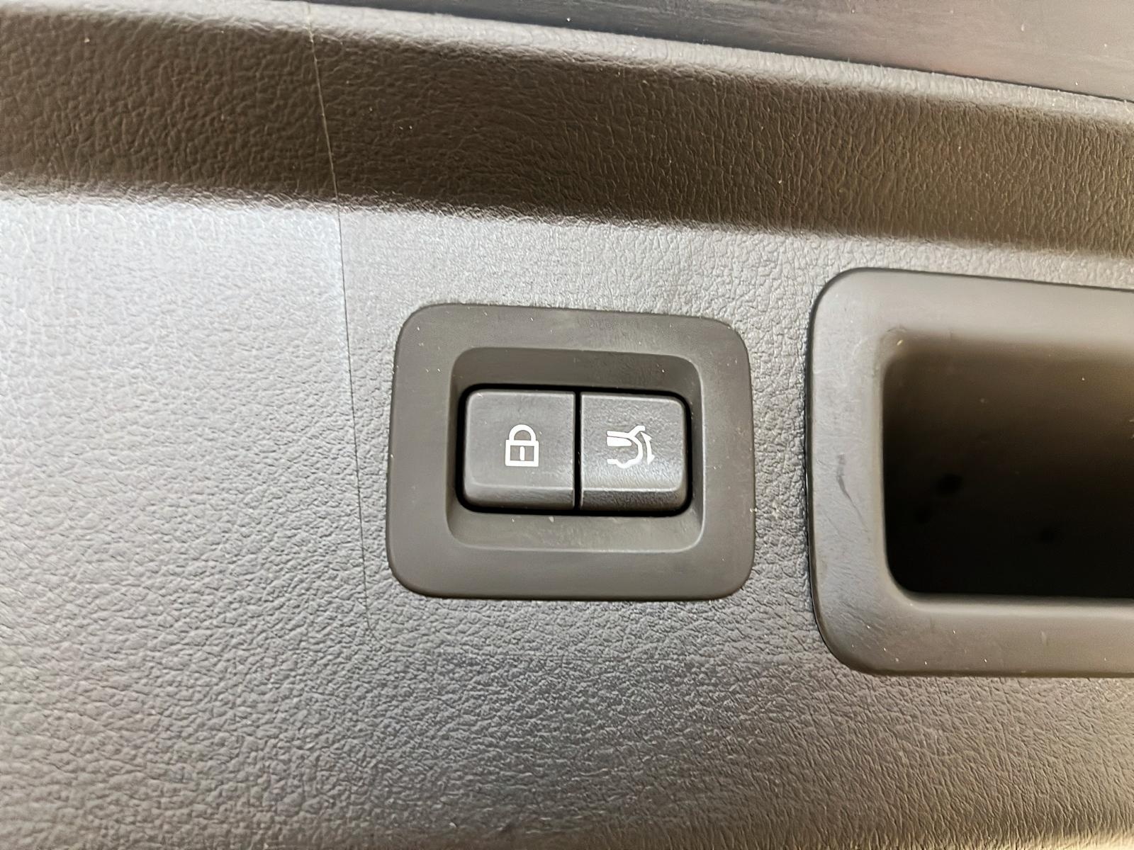 Mazda CX-50 MERIDIAN APEX 2.5T CUIR TOIT PANO NAV 4RM 2024 - image #15