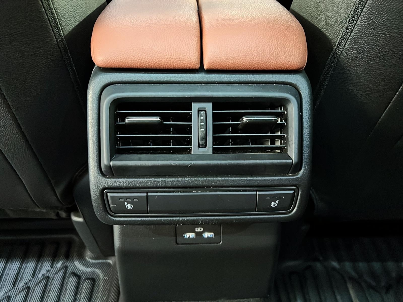 Mazda CX-50 MERIDIAN APEX 2.5T CUIR TOIT PANO NAV 4RM 2024 - image #11