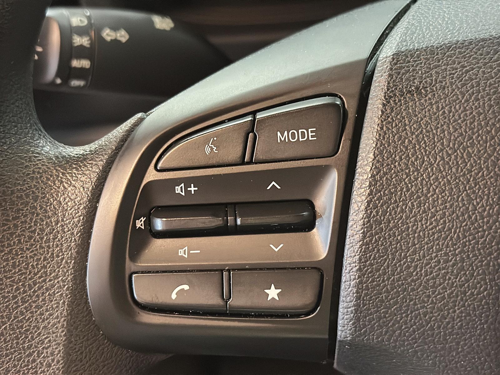 Hyundai Venue ESSENTIAL 2023 - image #19