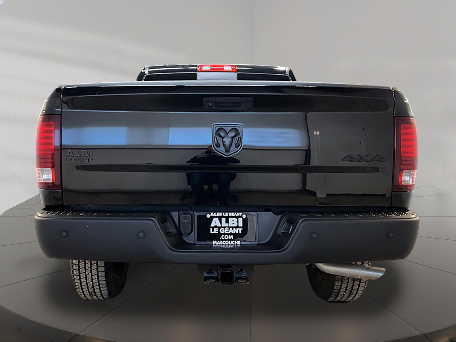 RAM 1500 Classic WARLOCK CREW CAB TOIT NAV 4X4 2023 - image #5