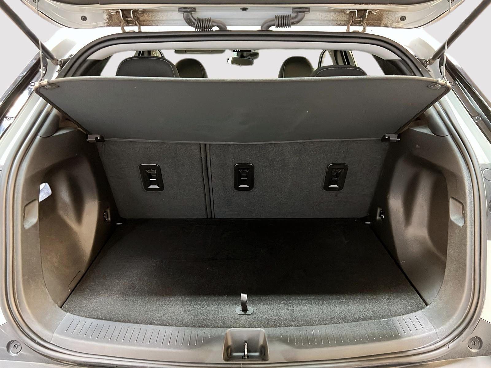 Chevrolet Bolt EUV 2023 - Image #12