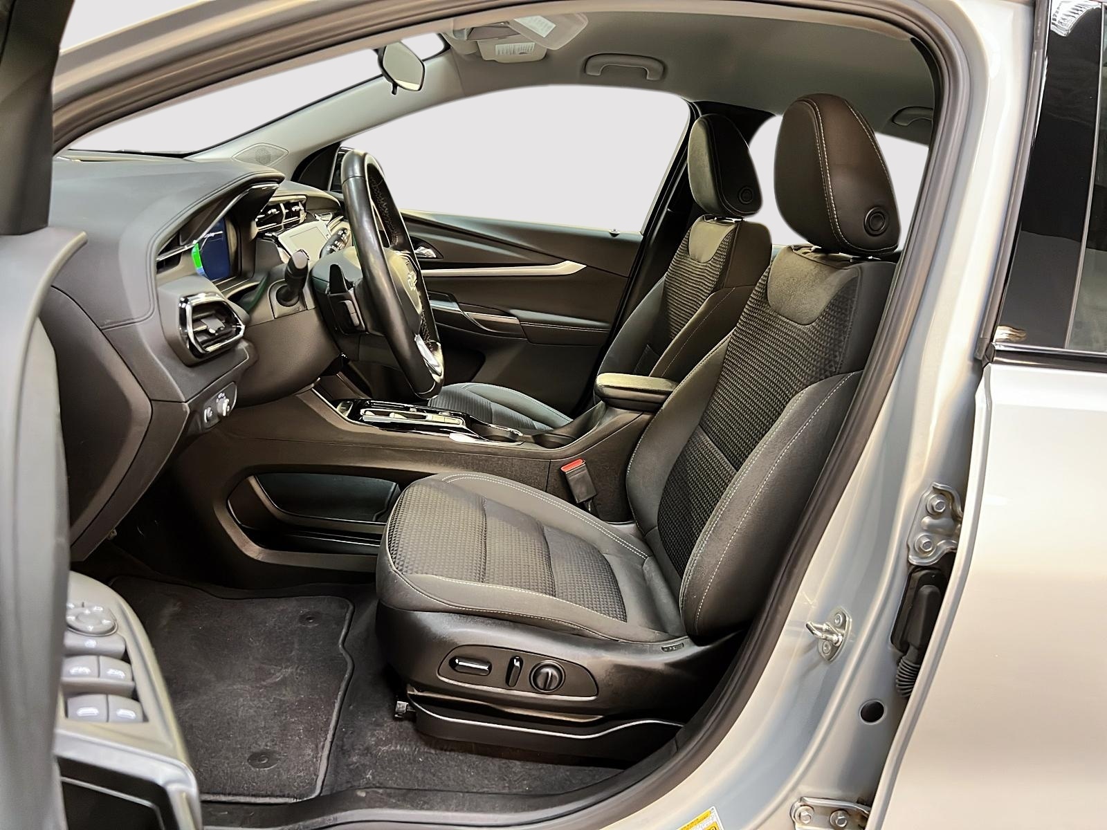 Chevrolet Bolt EUV LT 2023 - image #7