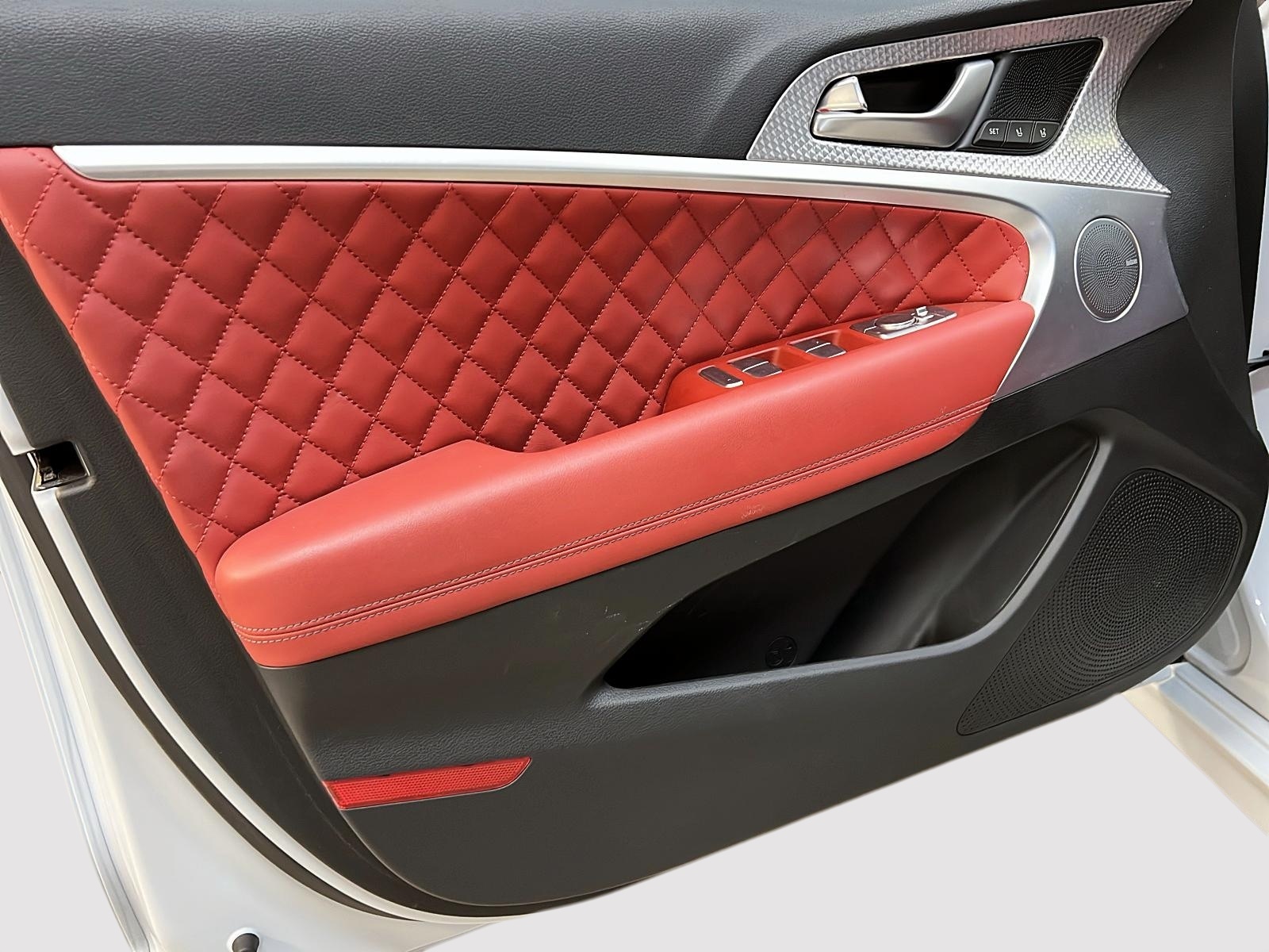 Genesis G70 SPORT 3.3T CUIR TOIT NAV 4RM 2023 - image #25